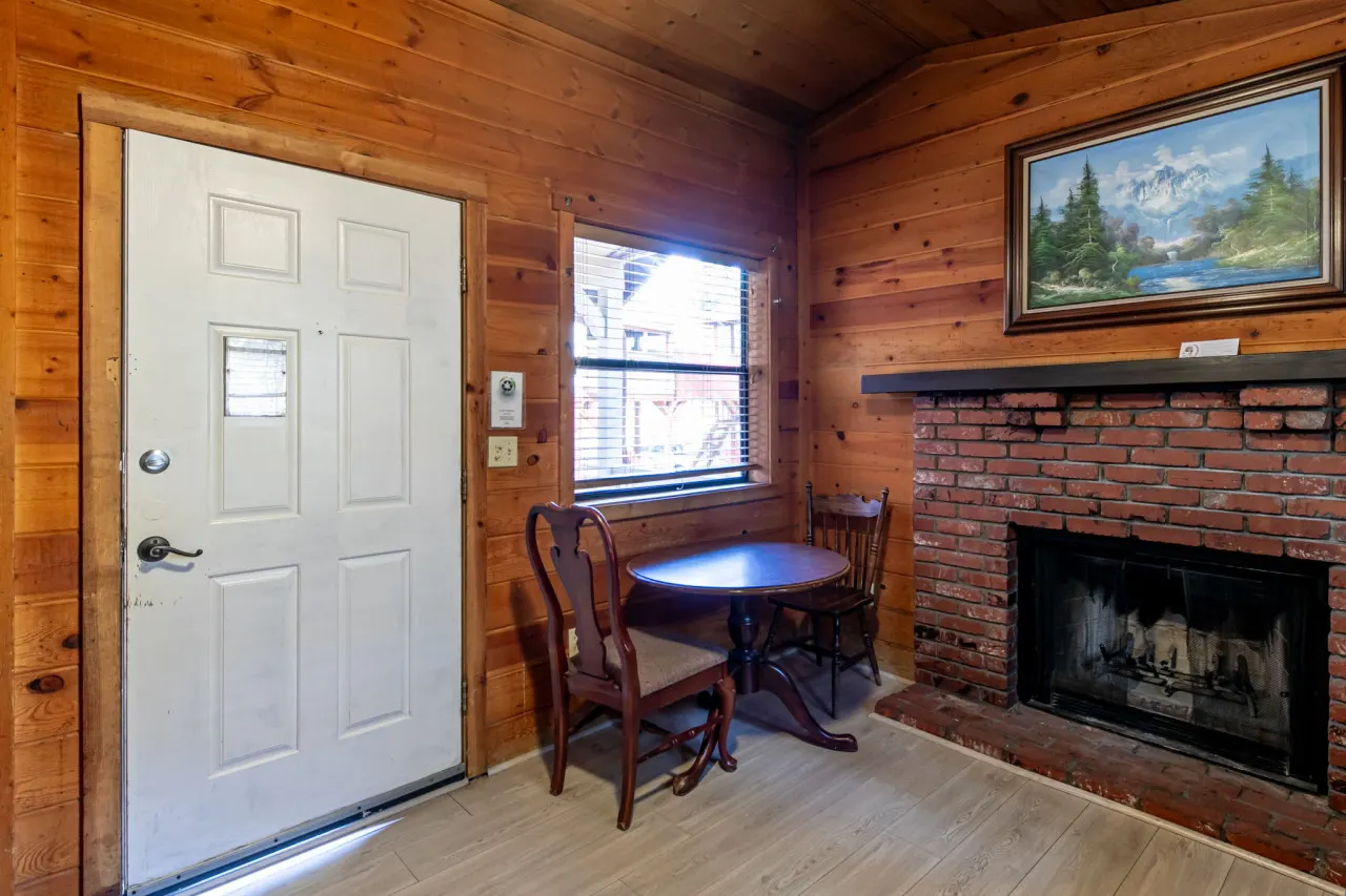 Baby Bear Cove - Cozy Hollow Lodge #7 8