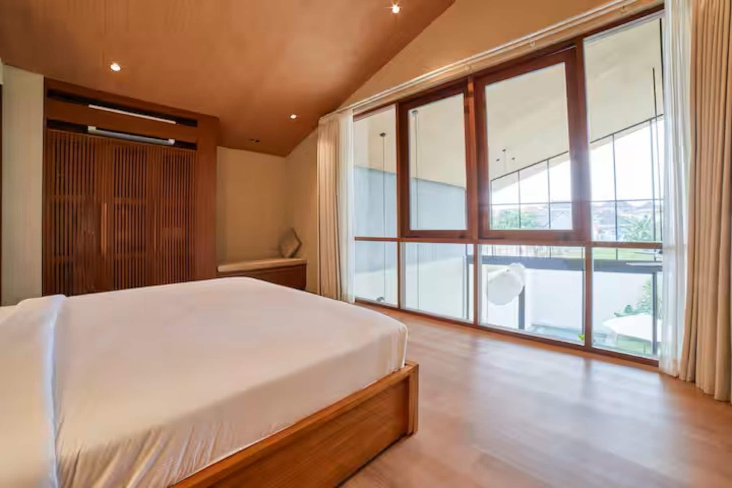 Spacious 2BR Pool Villa 28