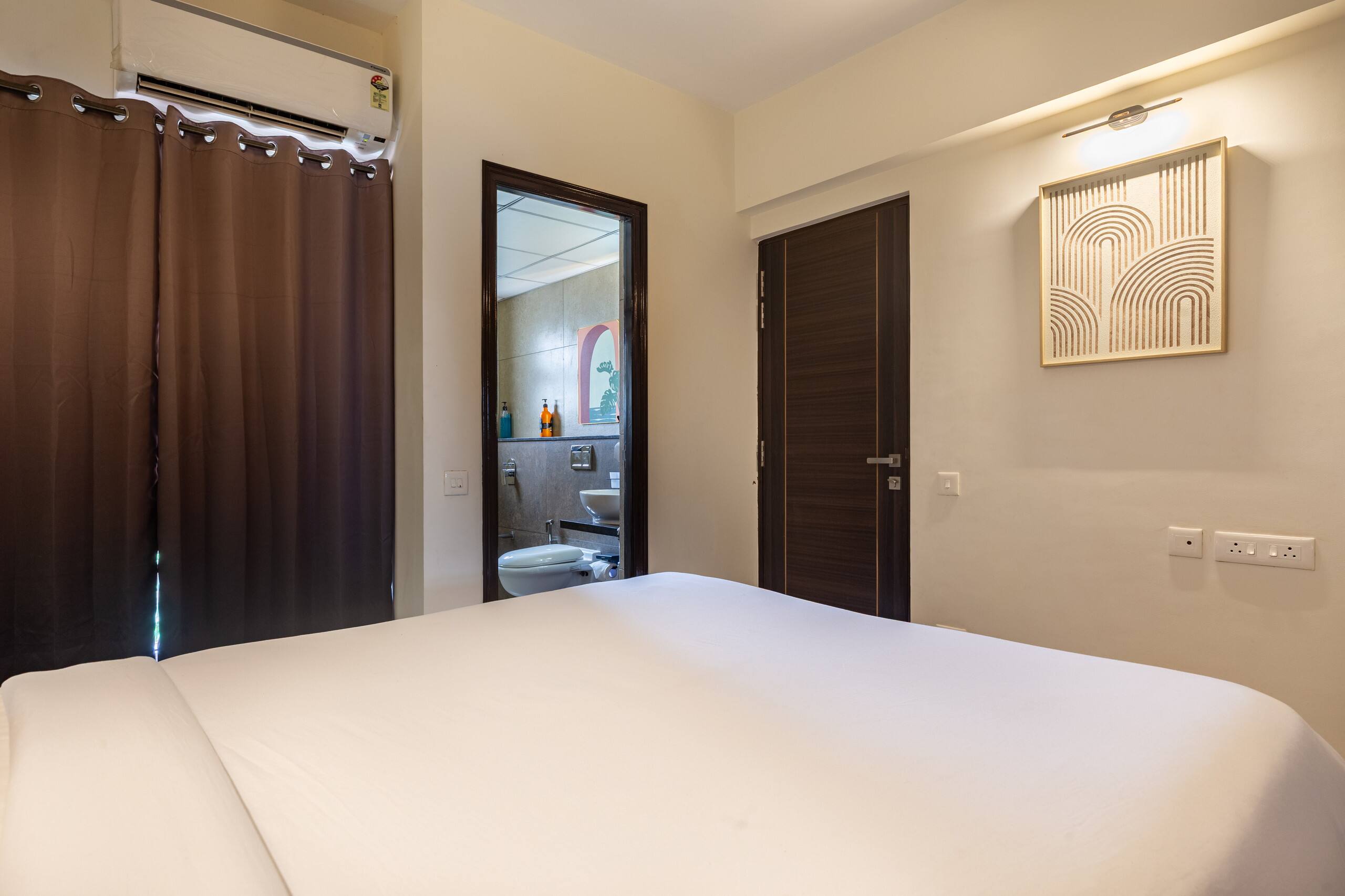 Zomestays Siolim|Apartment-Pool-Gym 6