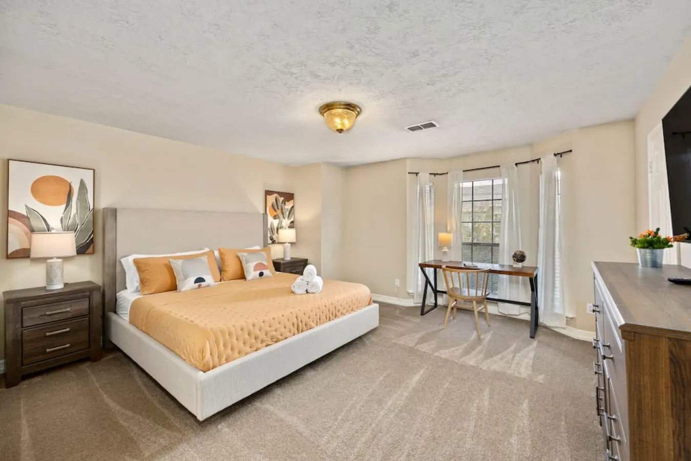 Two Connected Townhomes for 20 | Reunions & Teams, Montrose Houston — photo 5