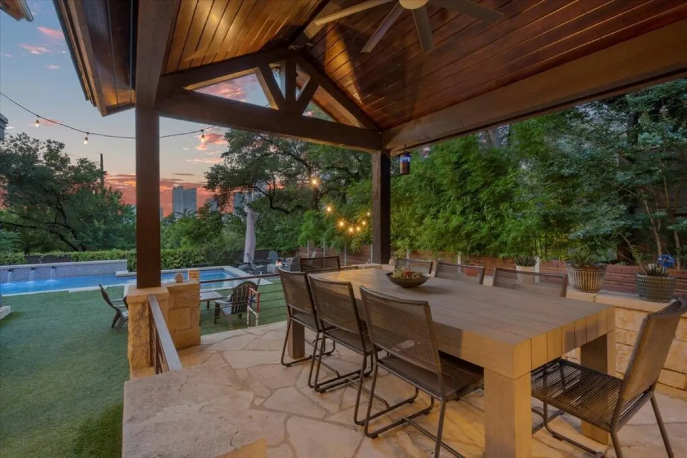 Downtown, Heated Pool, Hot Tub, Gym & Skyline View — photo 4