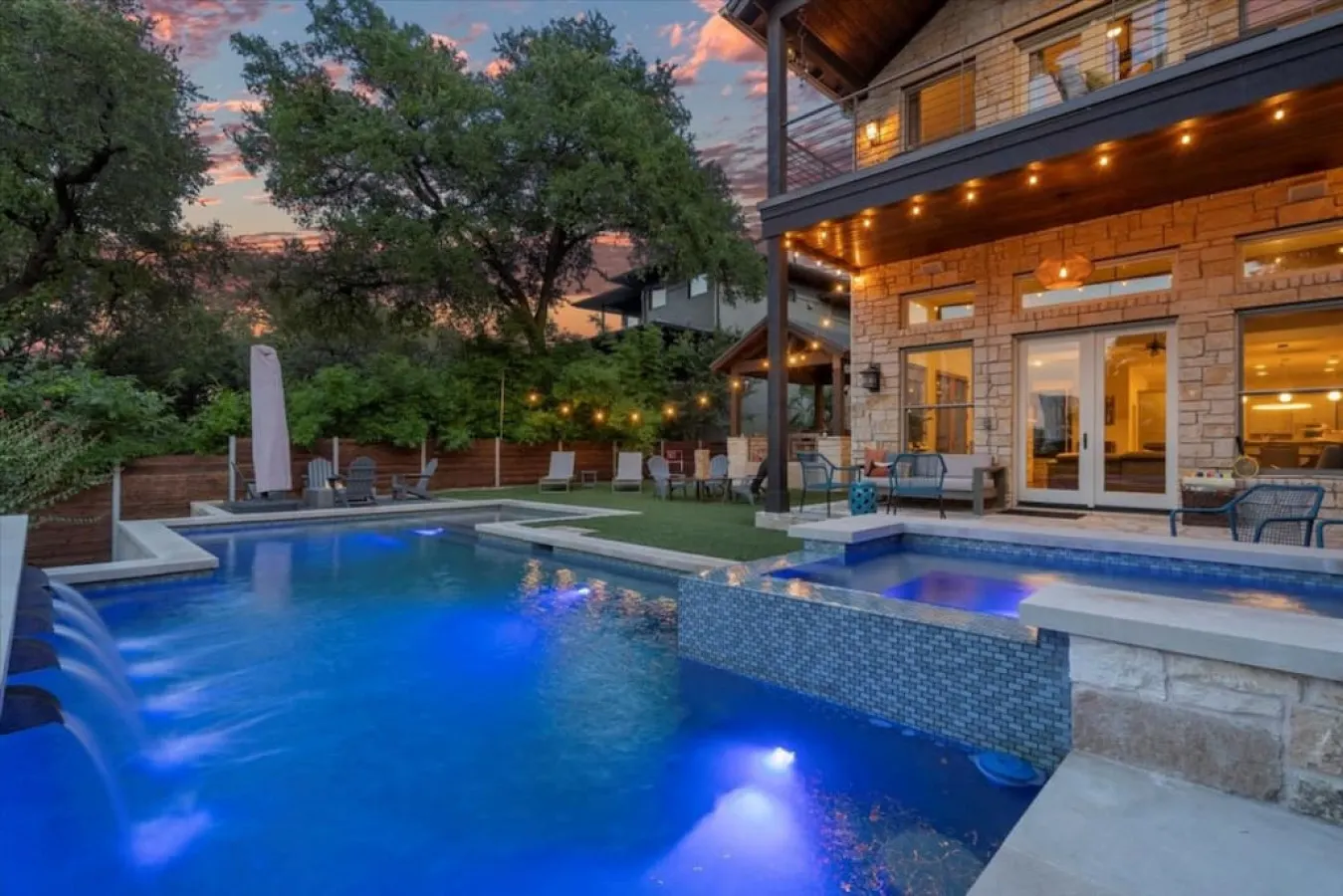 Downtown, Heated Pool, Hot Tub, Gym & Skyline View 7