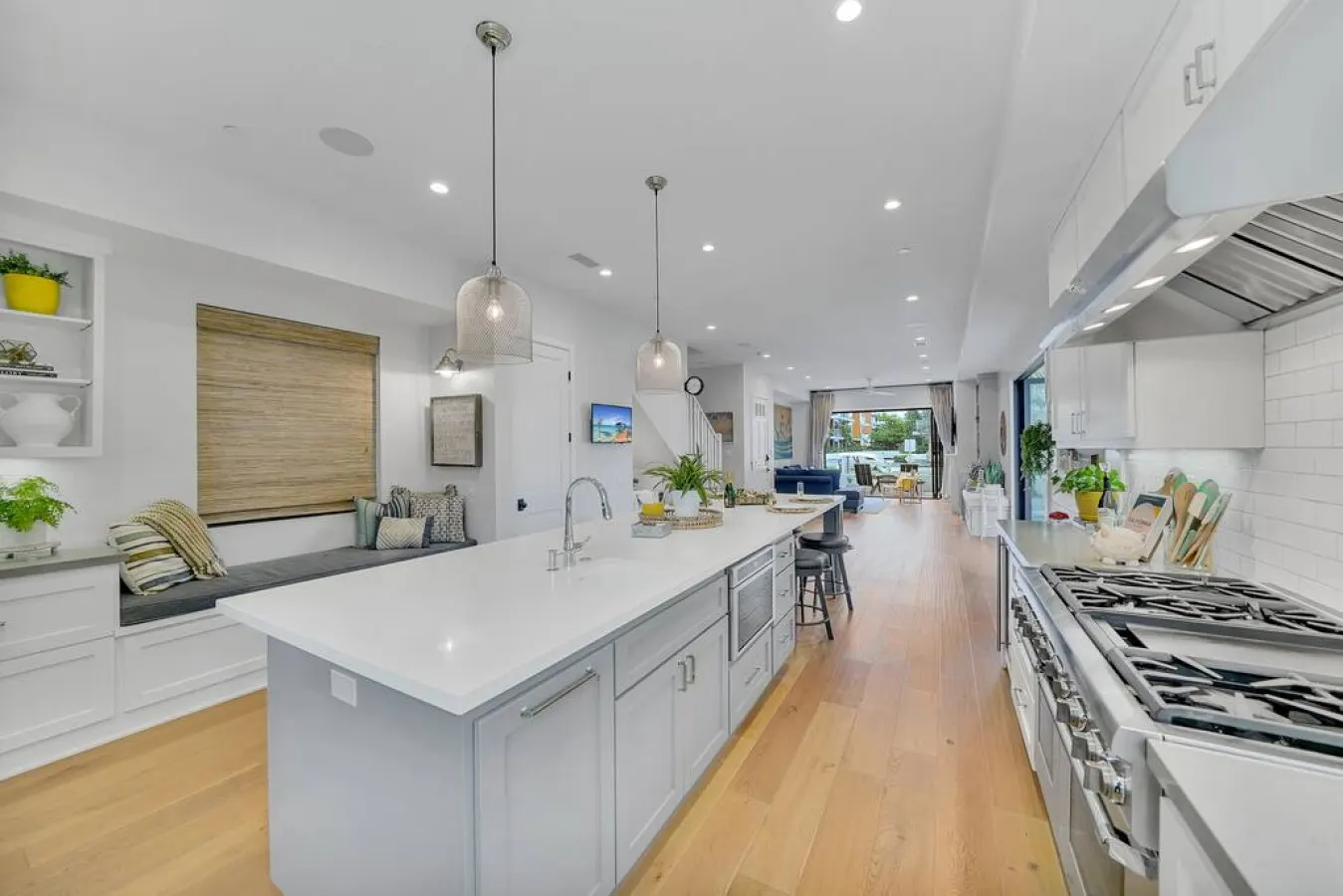 Stunning Ocean Views - 2min Walk To Beach - Private Pool 18