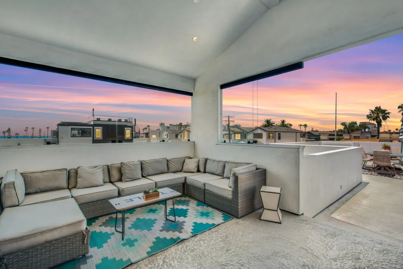 Stunning Ocean Views - 2min Walk To Beach - Private Pool 7