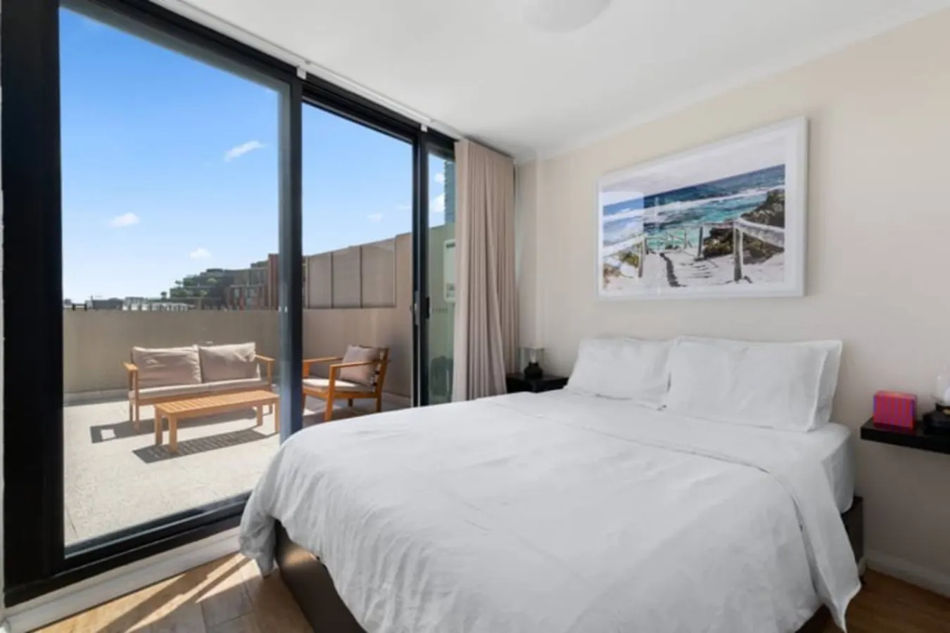 Sub Penthouse with car space near Central Stn 6