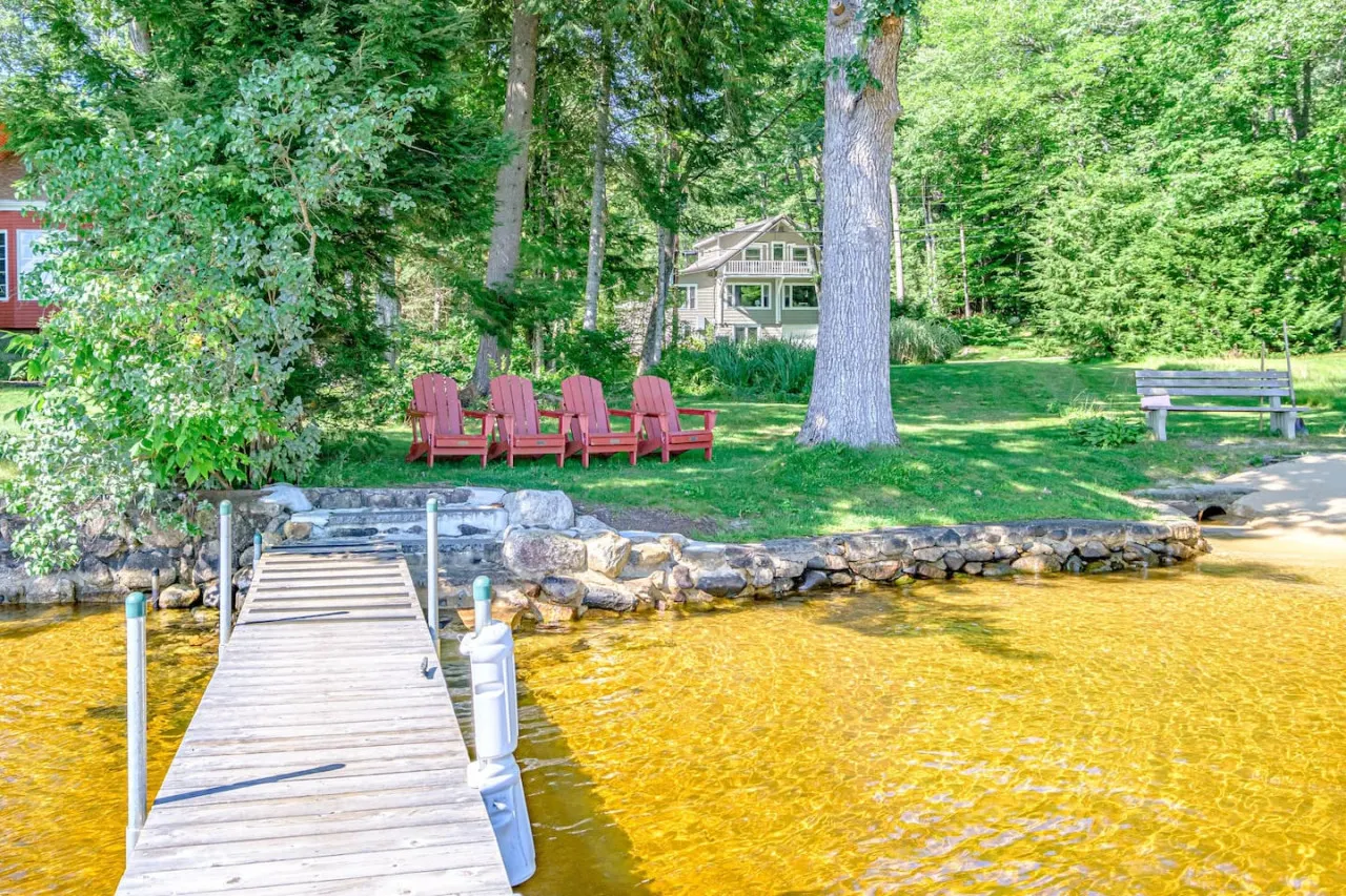 Enchanted Loon Cottage- Waterfront | Long Lake | Dock | Kayaks | Ping-Pong — photo 2