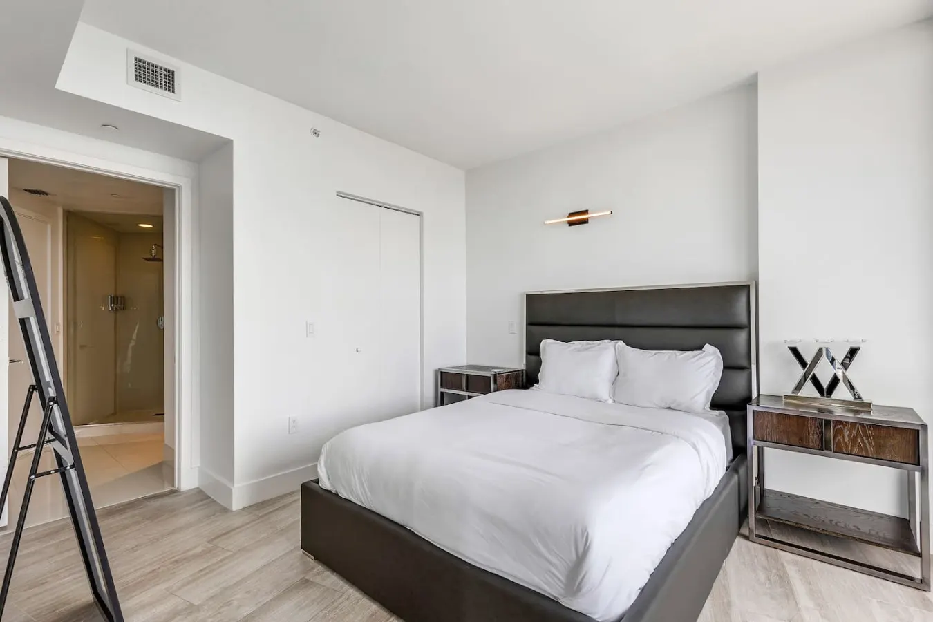 Luxury Hyde Resort amenities Stunning Water Views 19