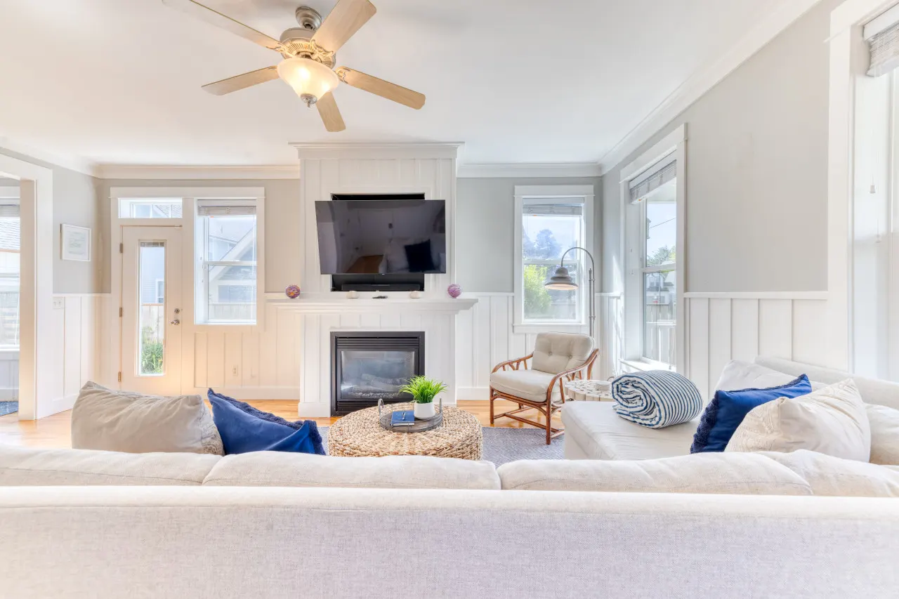 The Beach Bungalow @ Olivia Beach, sleeps 6 8