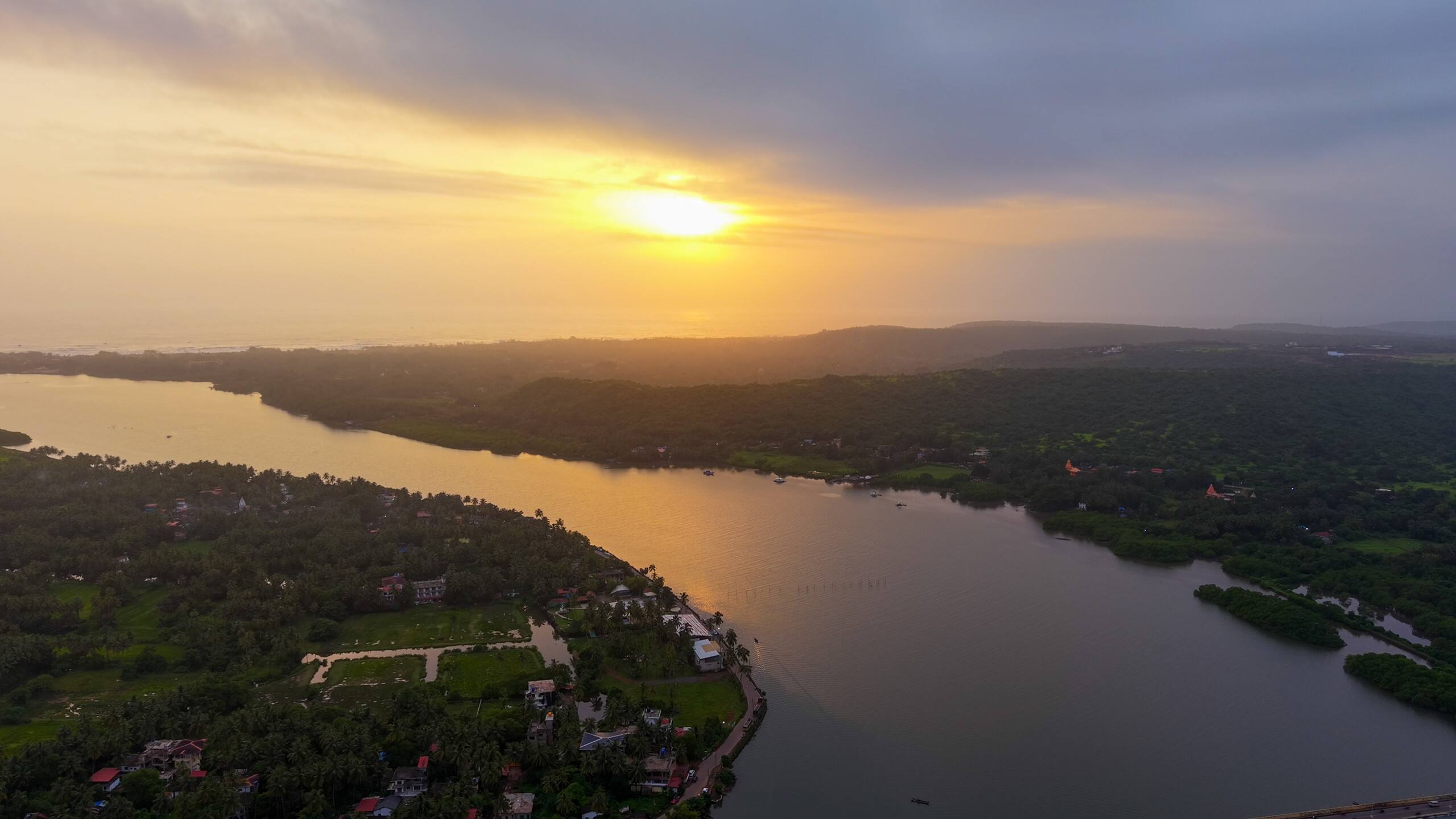4BR Riverview Luxury Villa with Private Pool! 36