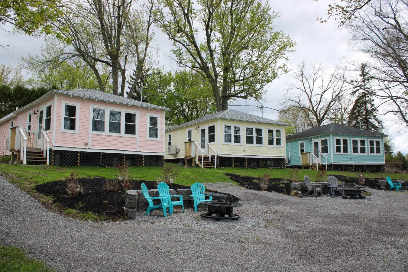 The Conesus Cottages - Private 3-Home Lakefront Retreat