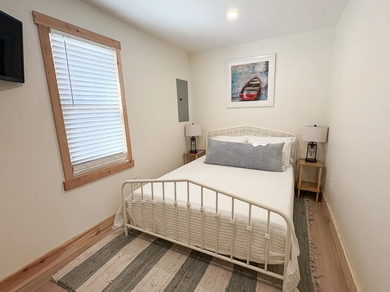 The Conesus Cottages - Private 3-Home Lakefront Retreat 19