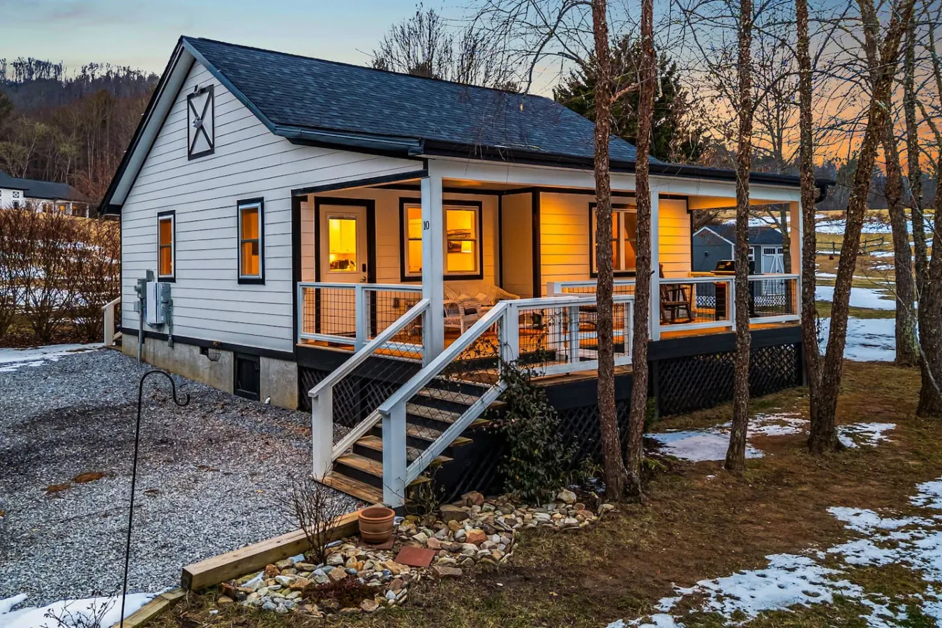 Serene Home on Horse Farm | Unique Views & Nature