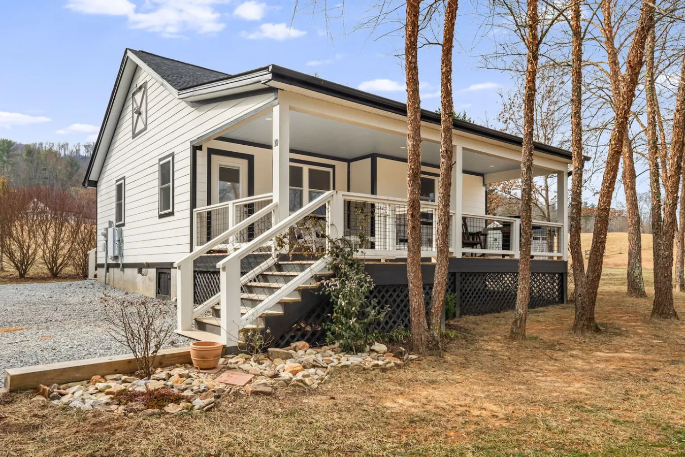 Serene Home on Horse Farm Unique Views & Nature 10
