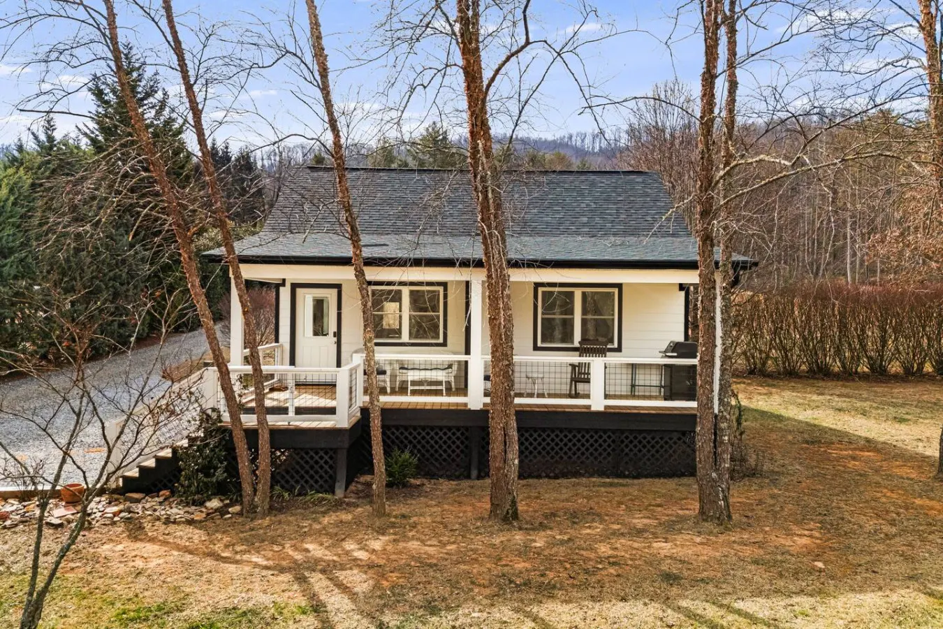 Serene Home on Horse Farm Unique Views & Nature 11