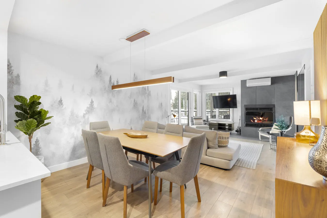 Chic Mt-Tremblant Condo with View on the Lake - Bloc L unit 322 9