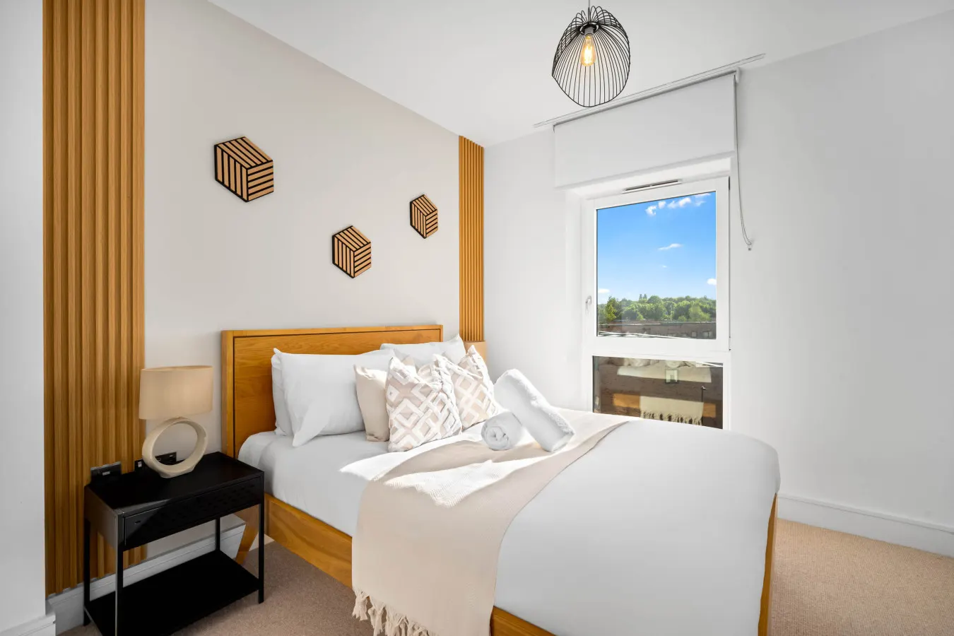 Stylish 2 Bedroom Apartment - Balcony - Fast WiFi — photo 2