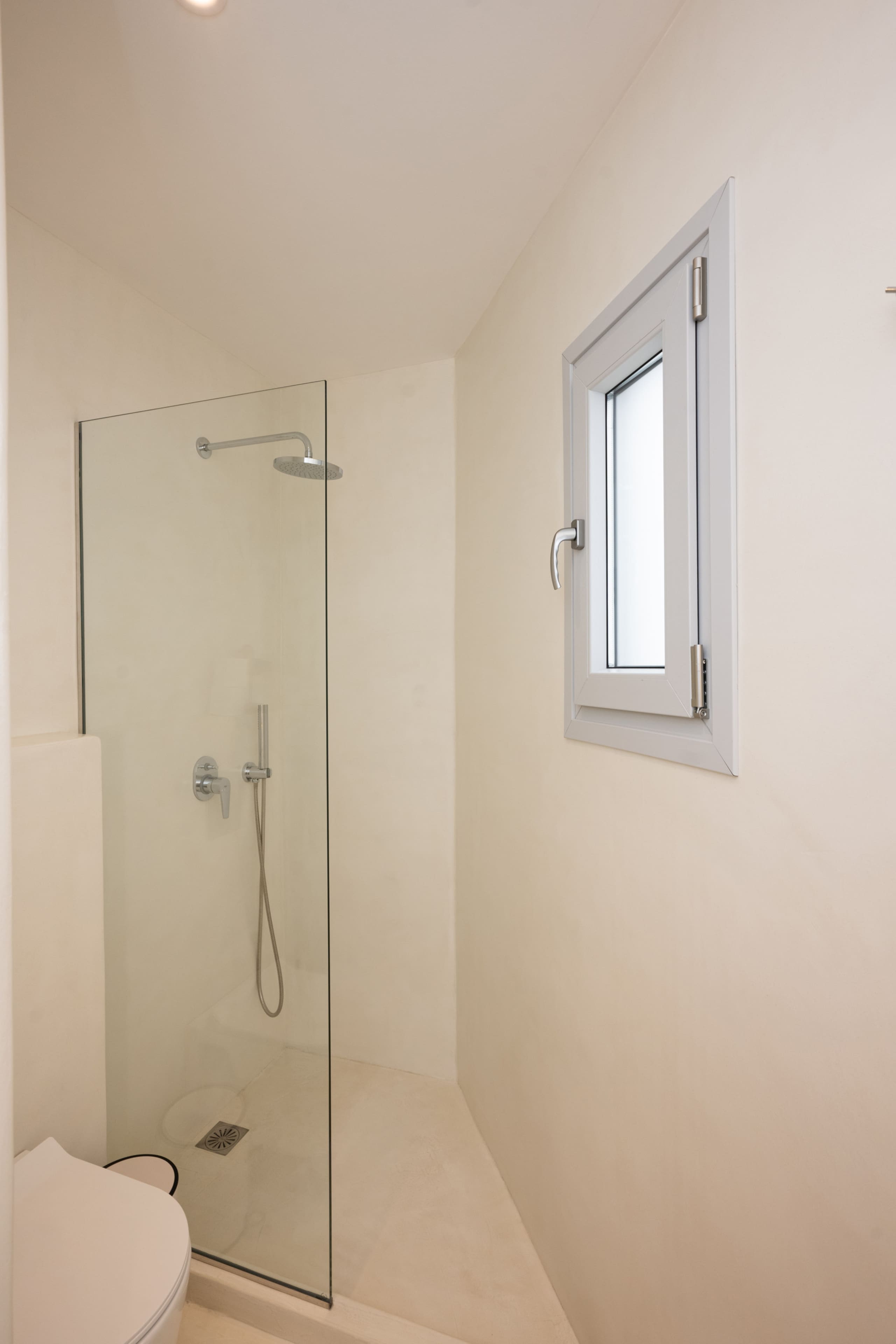 Cavo Blue Deluxe Villa 2 with shared pool 24