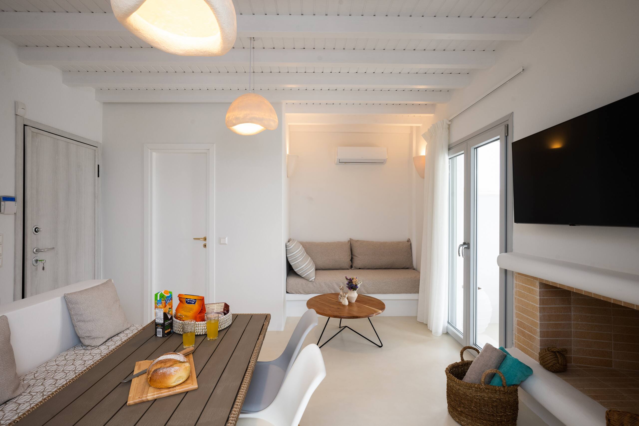 Cavo Blue Deluxe Villa 2 with shared pool 8