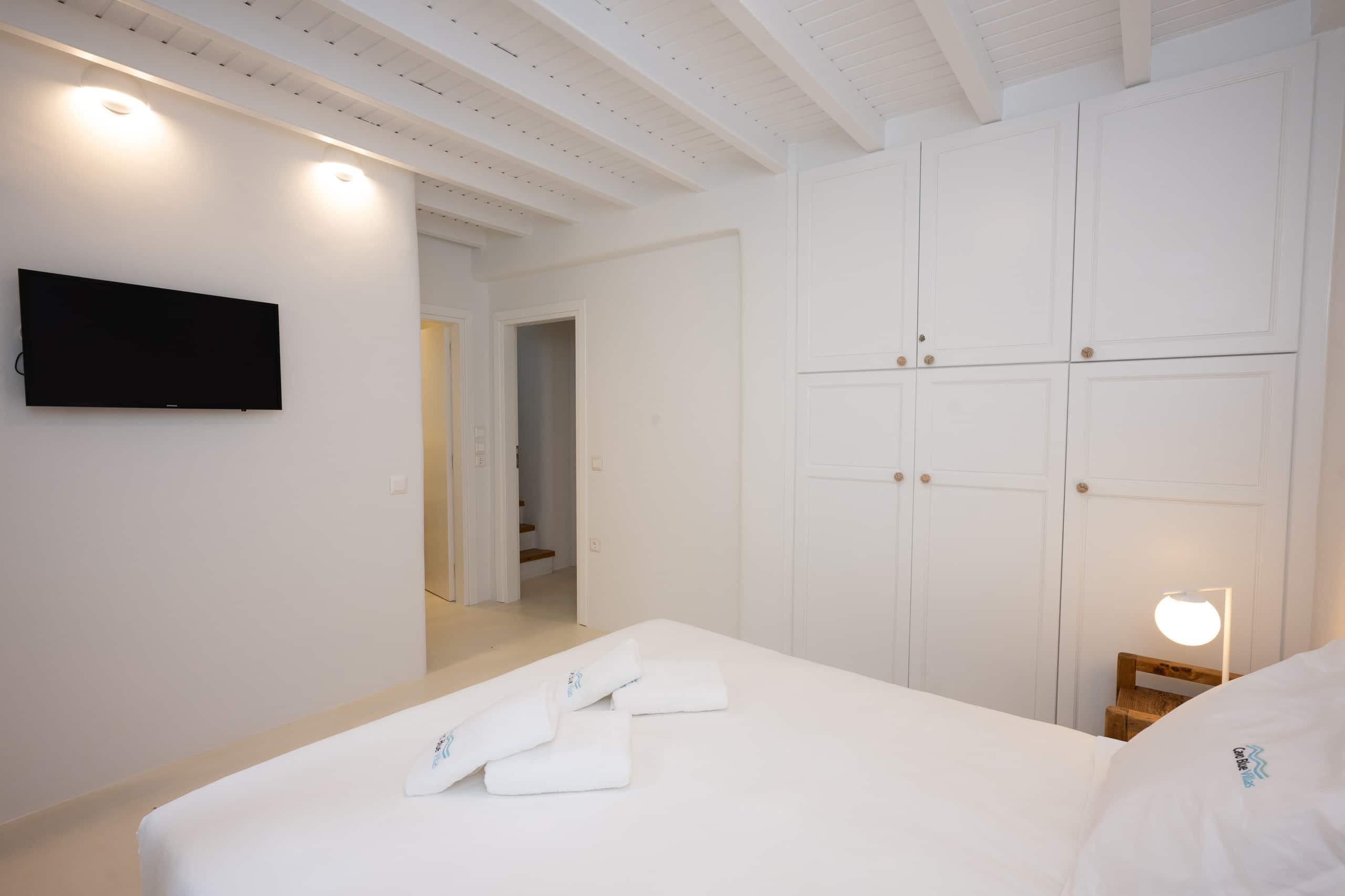 Cavo Blue Deluxe Villa 2 with shared pool 14