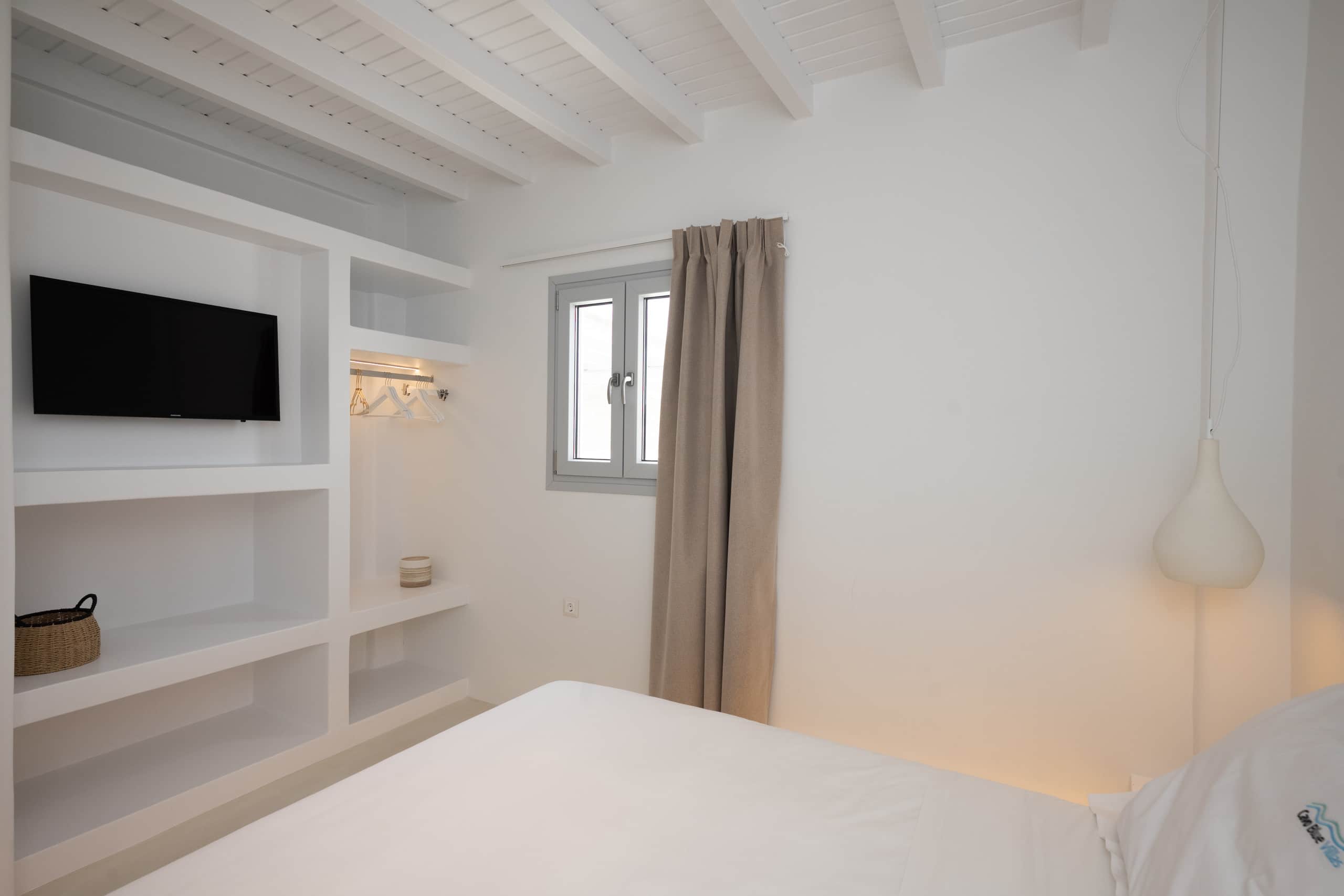 Cavo Blue Deluxe Villa 2 with shared pool 12