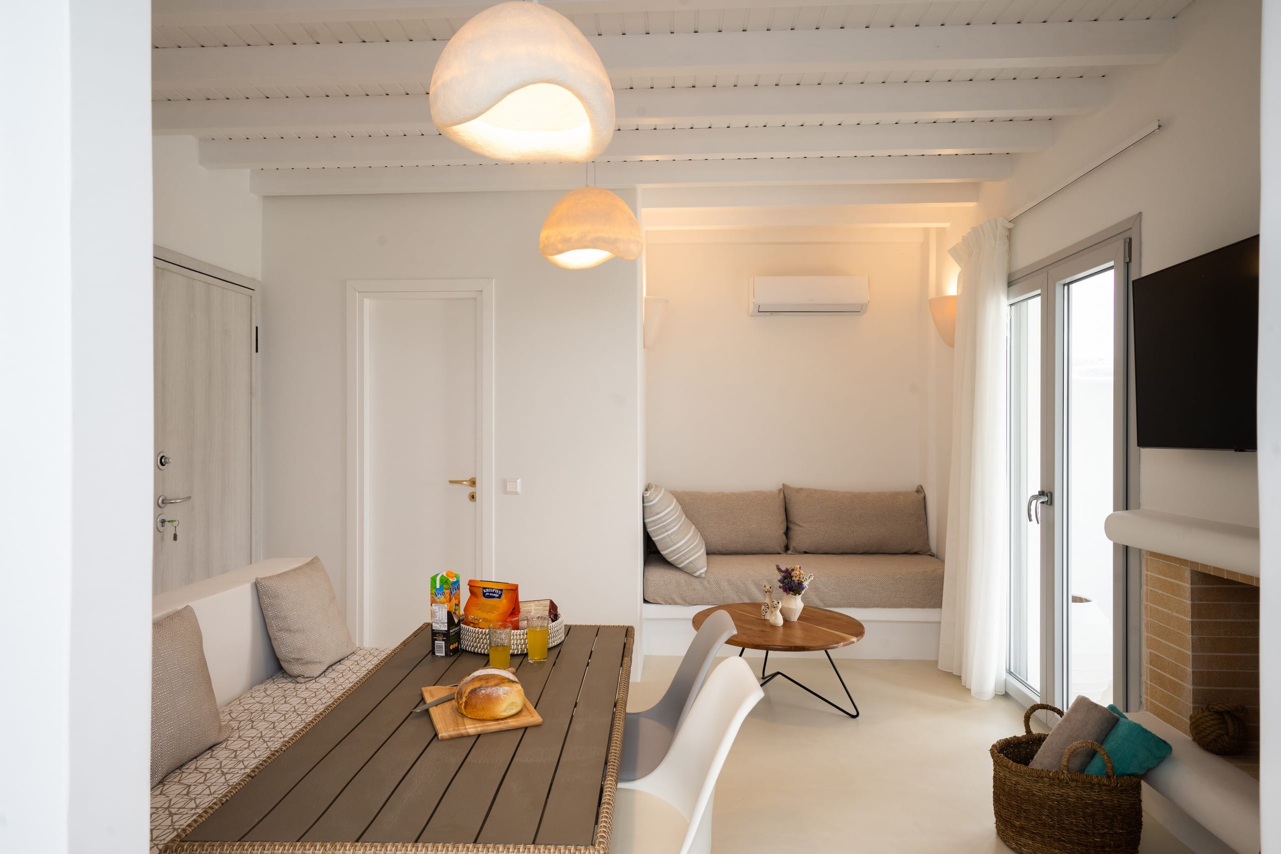 Cavo Blue Deluxe Villa 2 with shared pool — photo 3