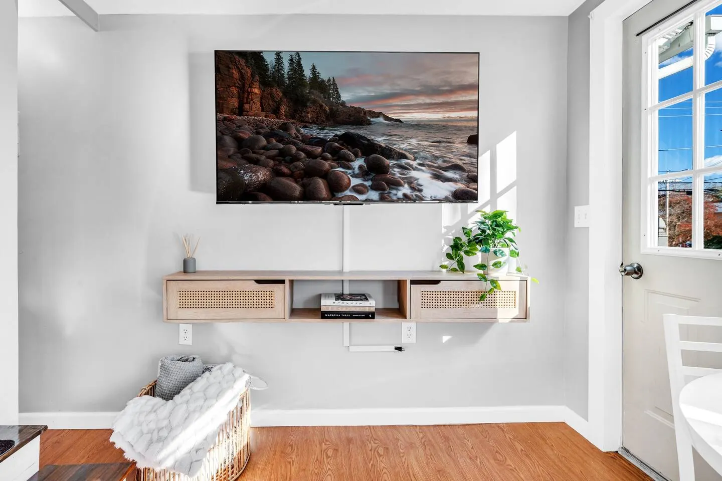 The Saco Suite Downtown Close 2 Beach DogsOK 8