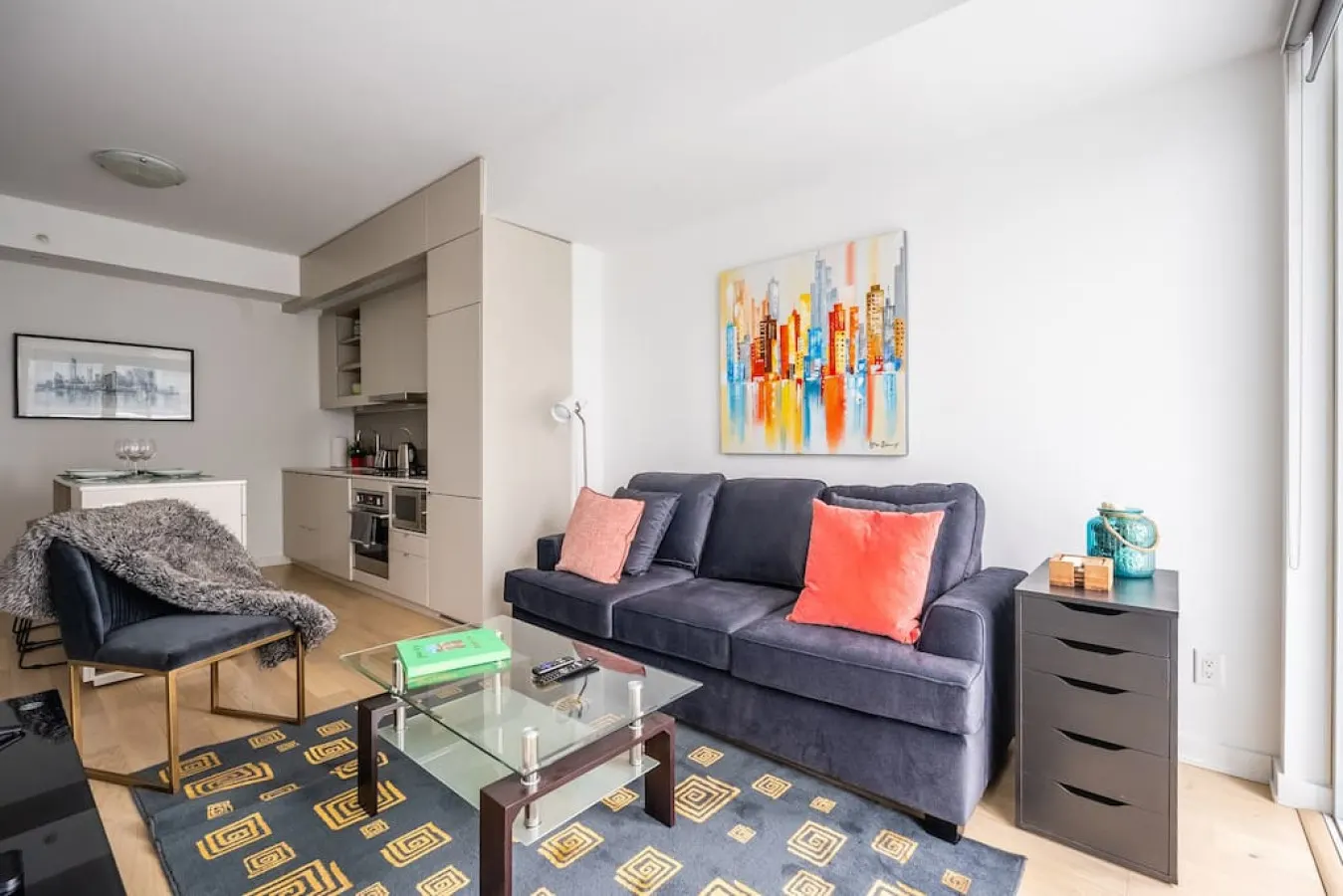 Stylish 1BR Suite Prime Location Sleeps 3 1
