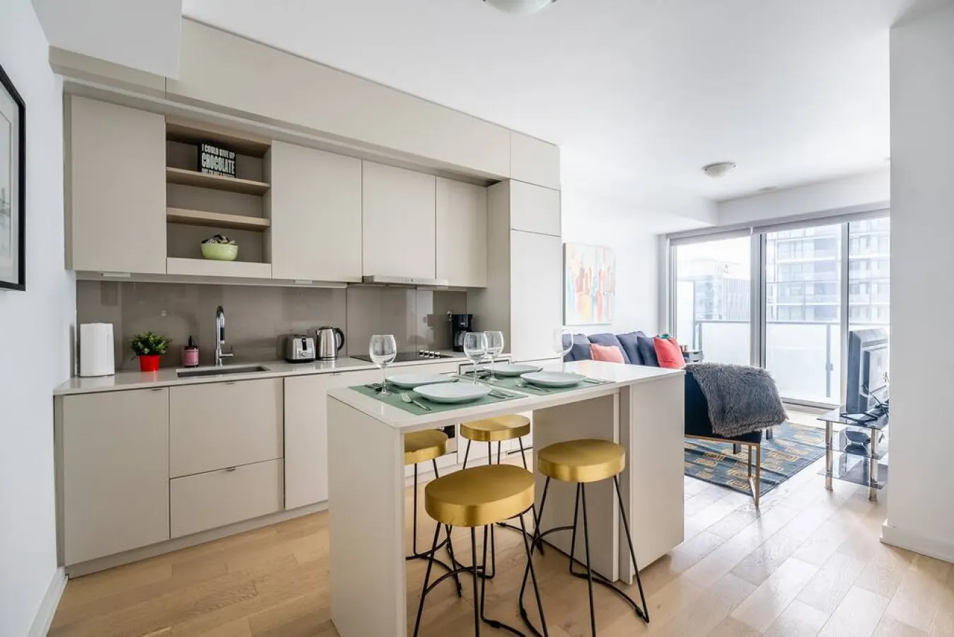 Stylish 1BR Suite Prime Location Sleeps 3 2