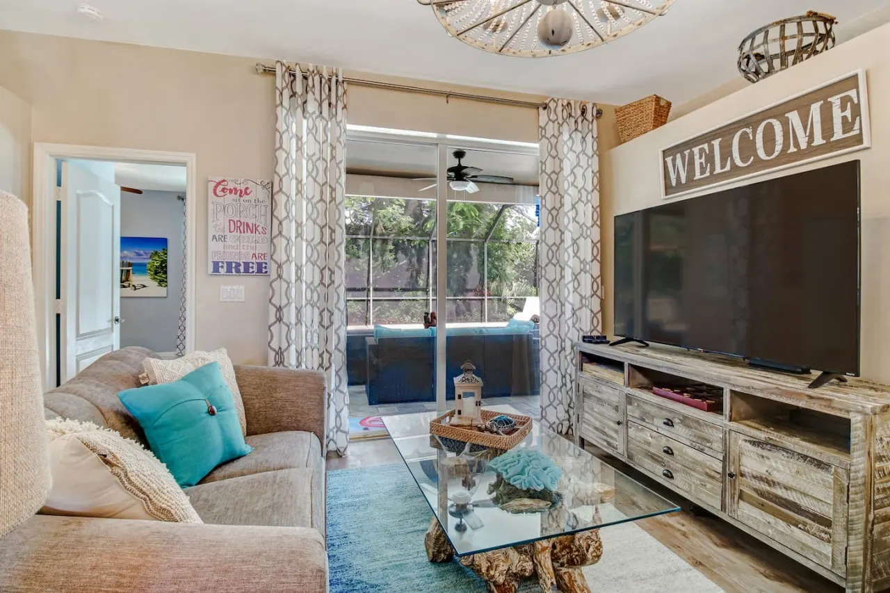 5* Florida living. Stylish & tranquil pool home in Briarwood 13