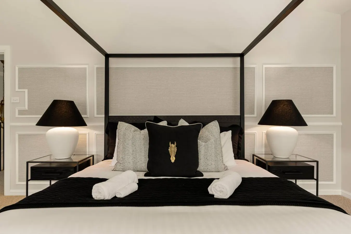 Mahogany - 5 Ensuite Bedrooms, Spa & Sauna, Indoor-Outdoor Luxury at The Vintage 12