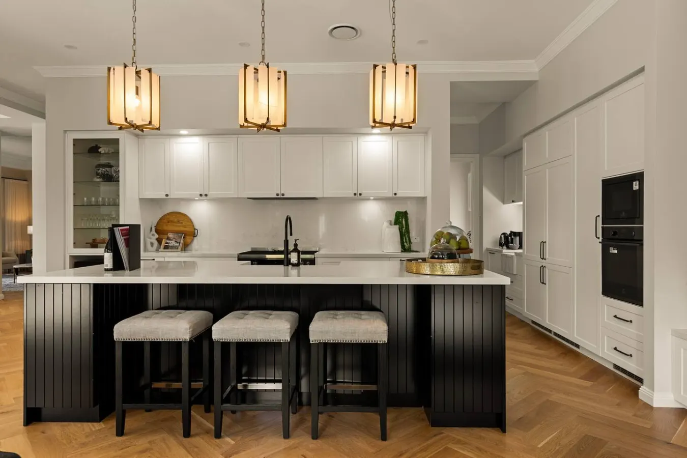 Mahogany - 5 Ensuite Bedrooms, Spa & Sauna, Indoor-Outdoor Luxury at The Vintage — photo 5