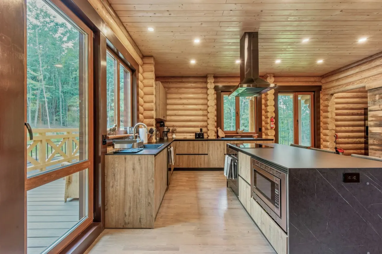 Log House Vacation Rental with Pool and Sauna 8