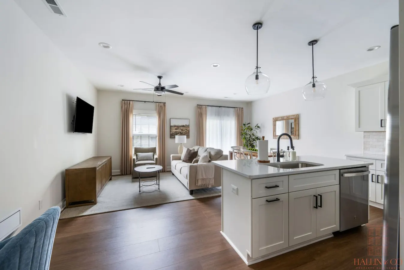 Luxury Getaway | 5 MIN to Liberty University | 4BR