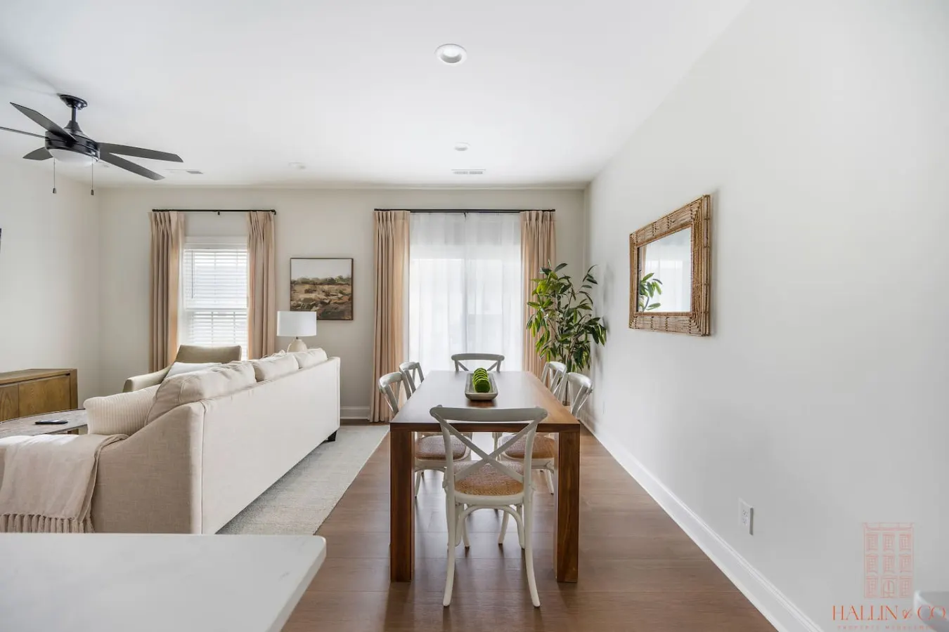 Luxury Getaway 5 MIN to Liberty University 4BR 8