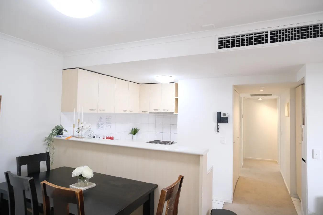 Readyset Apartments on Spencer North - 3Bedrooms - LTA1 9
