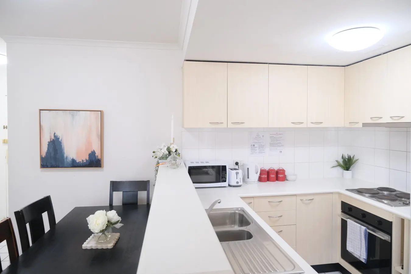 Readyset Apartments on Spencer North - 3Bedrooms - LTA1 6