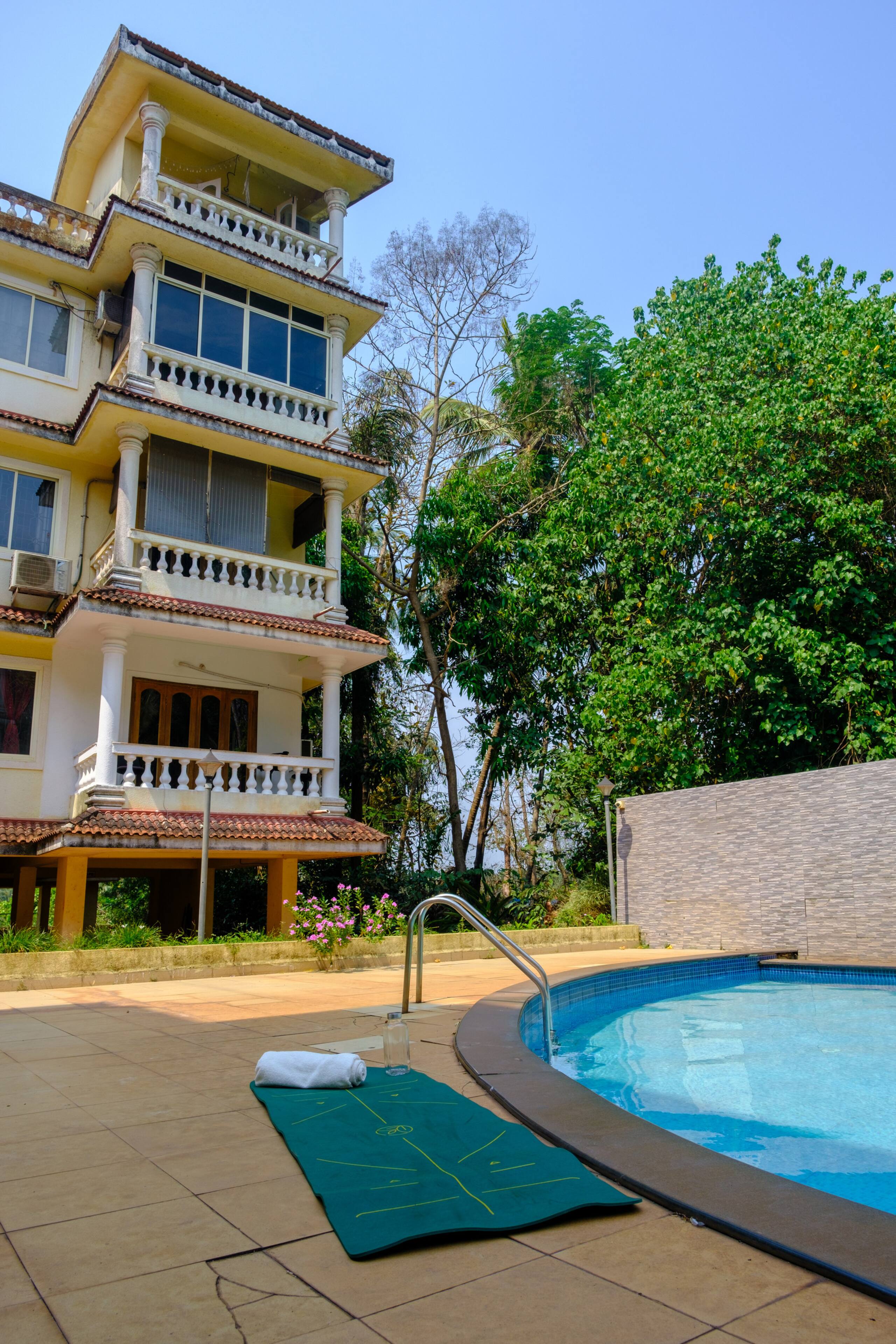 Cozy 2 BHK FieldView Appt Near Calangute Beach 25