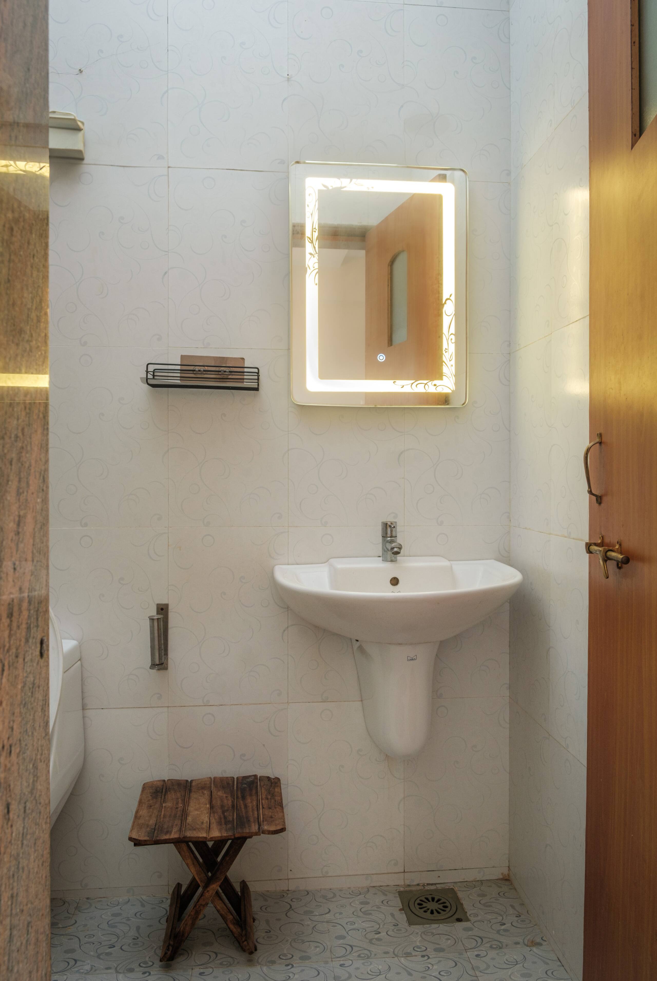 Cozy 2 BHK FieldView Appt Near Calangute Beach 19