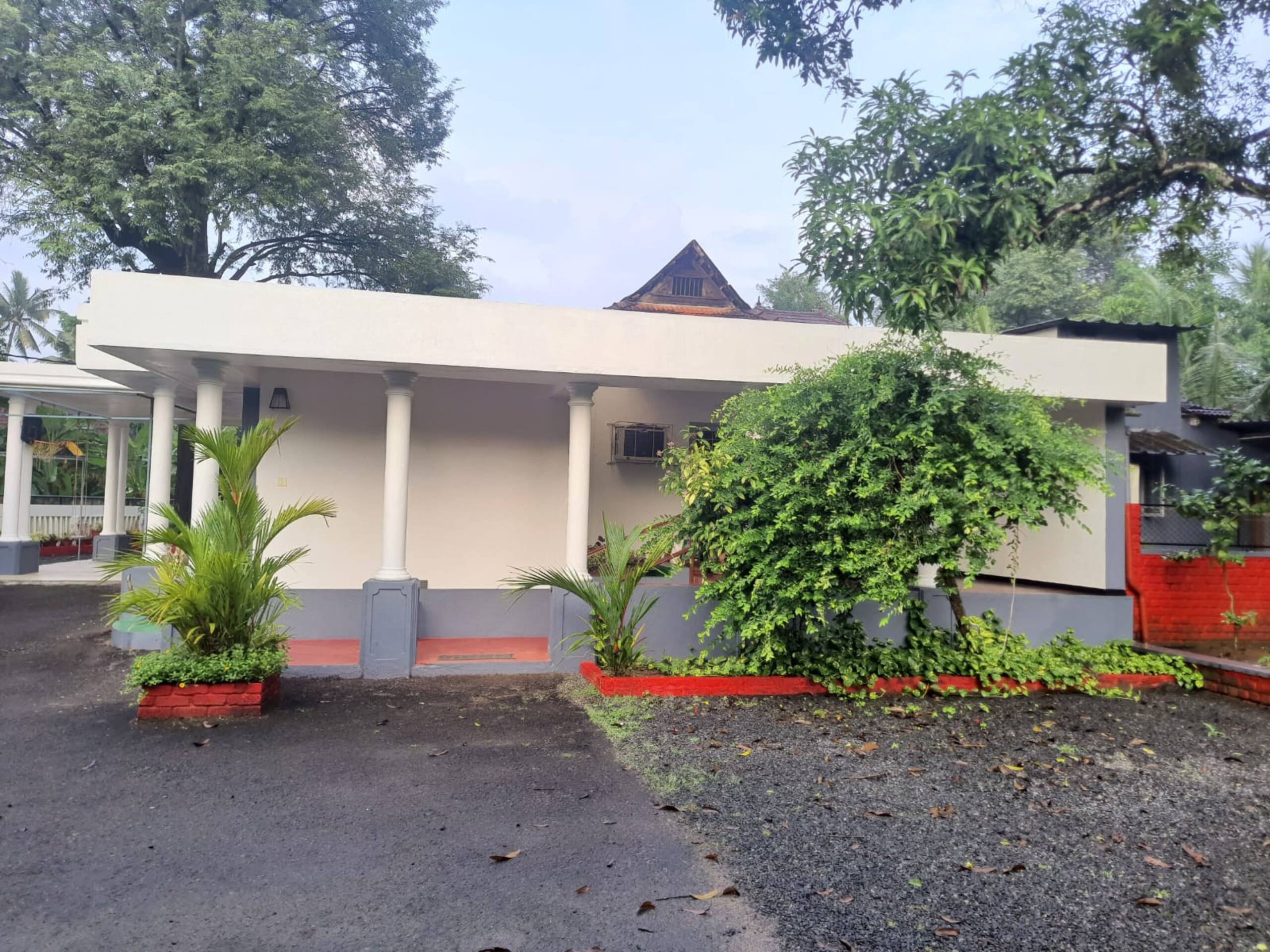 "Maya Aangan" House in Kottayam 25