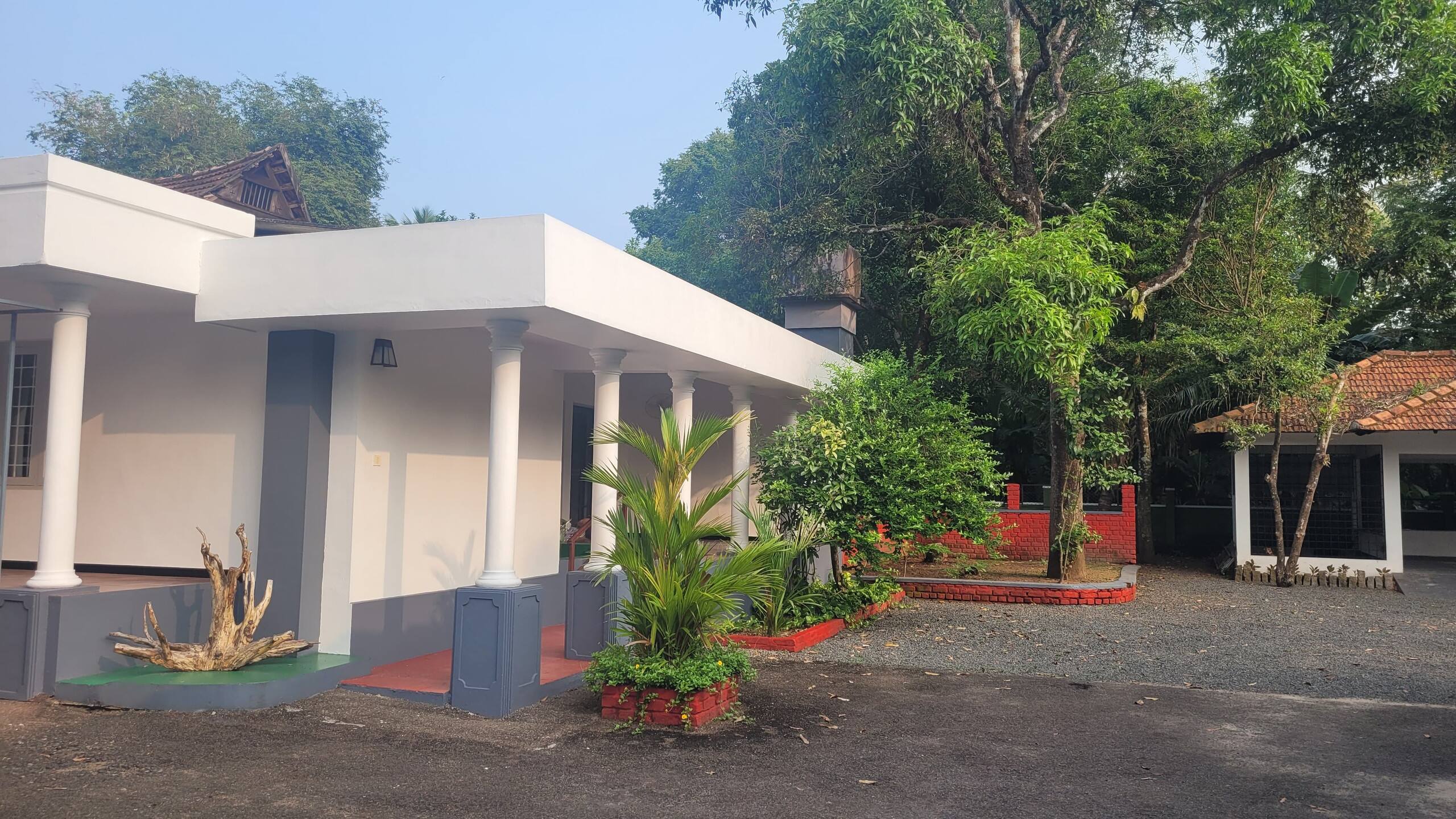 "Maya Aangan" House in Kottayam 24