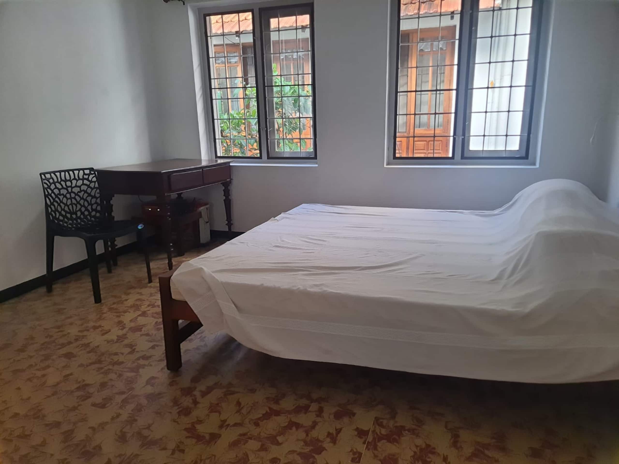 "Maya Aangan" House in Kottayam 16
