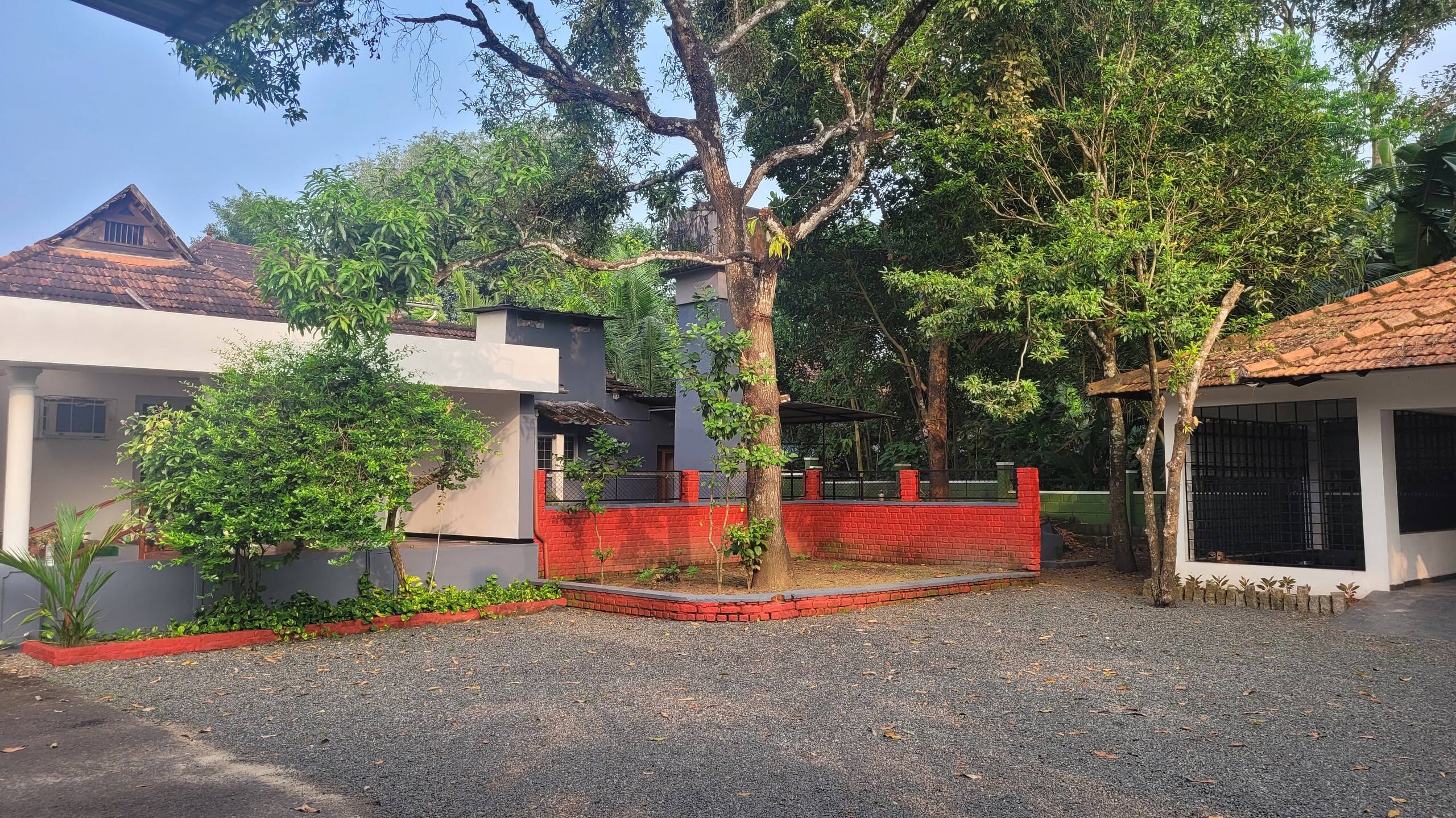 "Maya Aangan" House in Kottayam 23