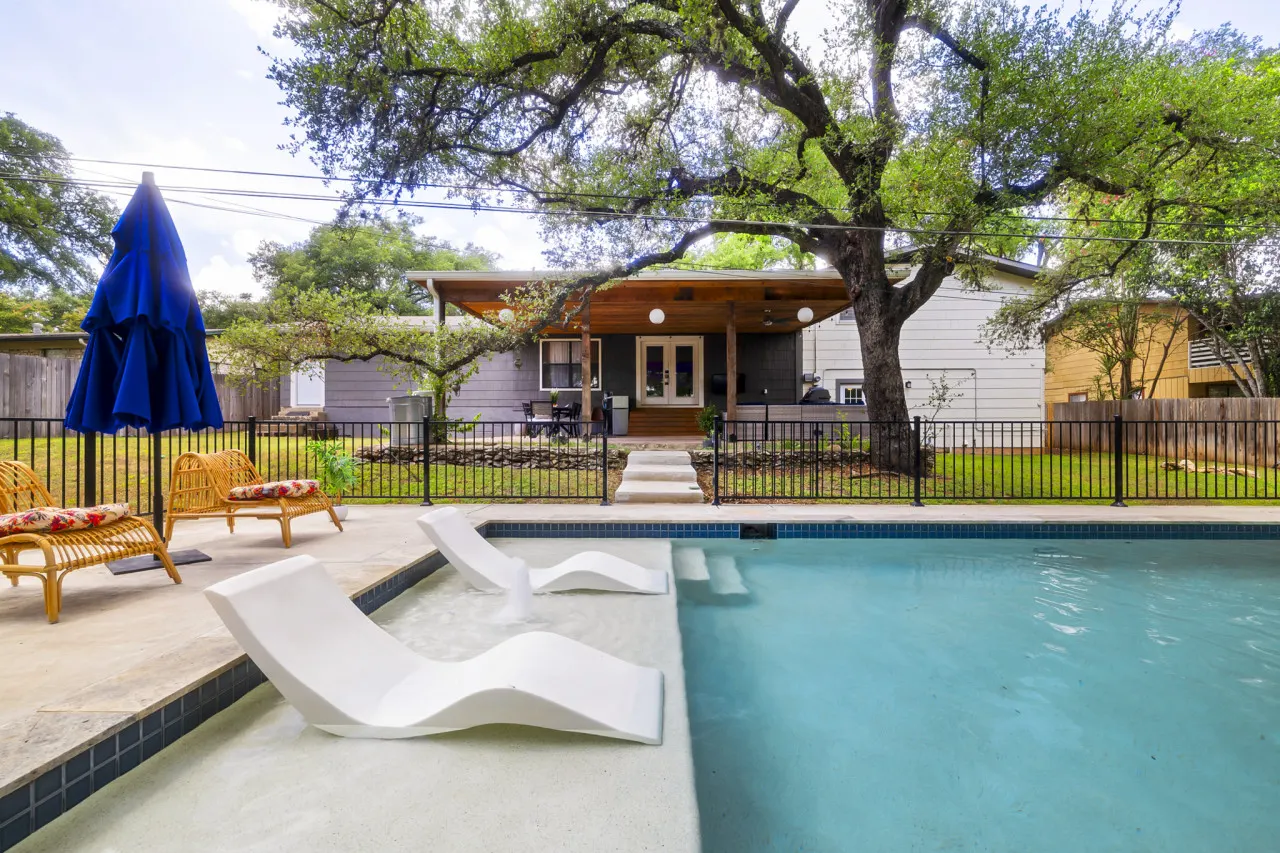Gatsby-Style San Marcos 5BR | Private Pool, Gym, Walk to TXST, Sleeps 12