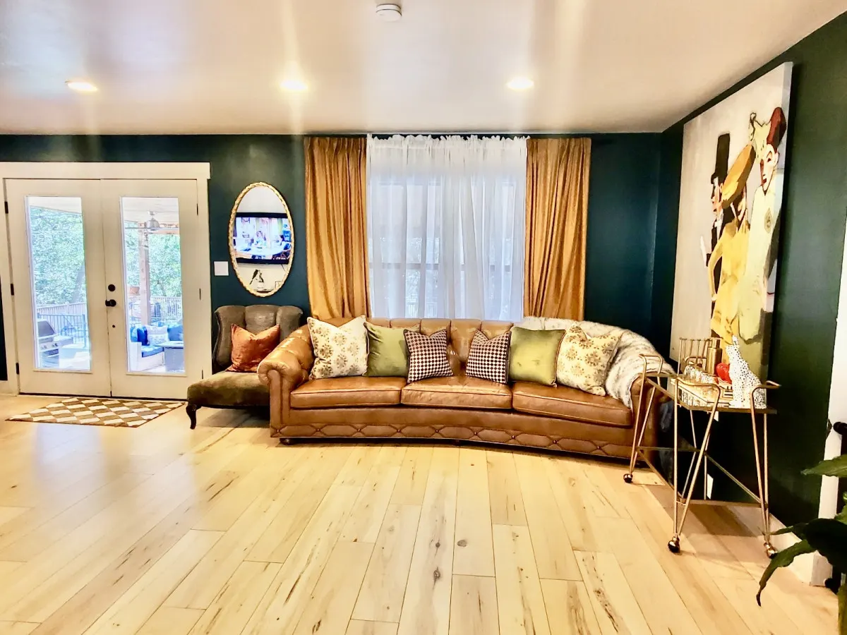 Gatsby-Style San Marcos 5BR Private Pool, Gym, Walk to TXST, Sleeps 12 10