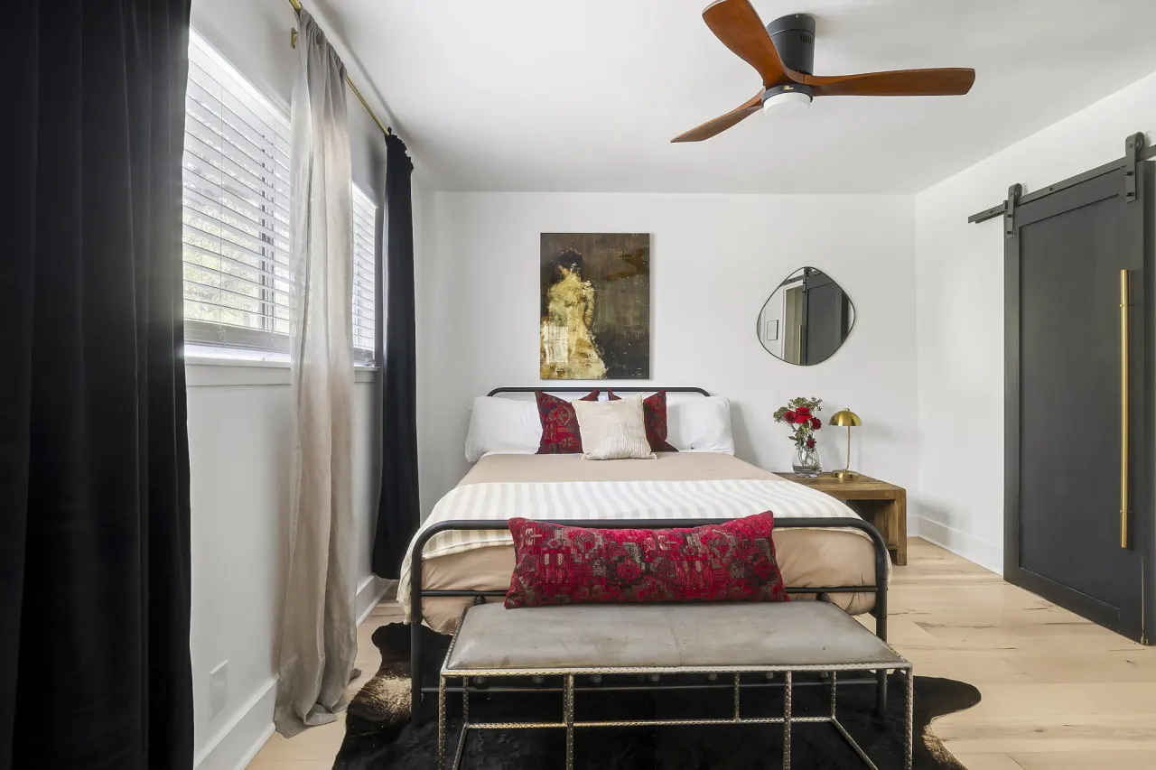 Gatsby-Style San Marcos 5BR Private Pool, Gym, Walk to TXST, Sleeps 12 20