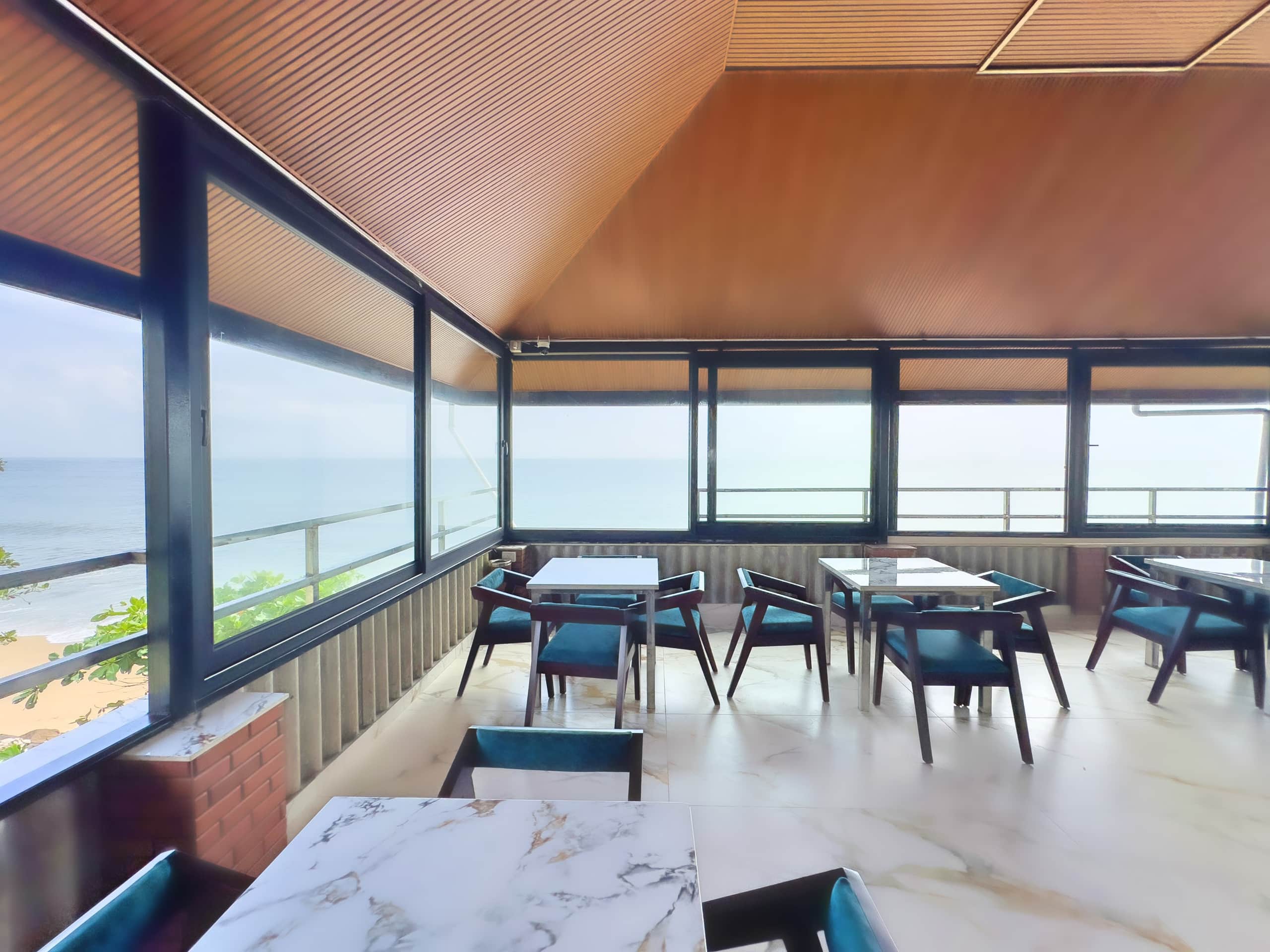 The Cabana - Luxurious Oceanfront Villa 10