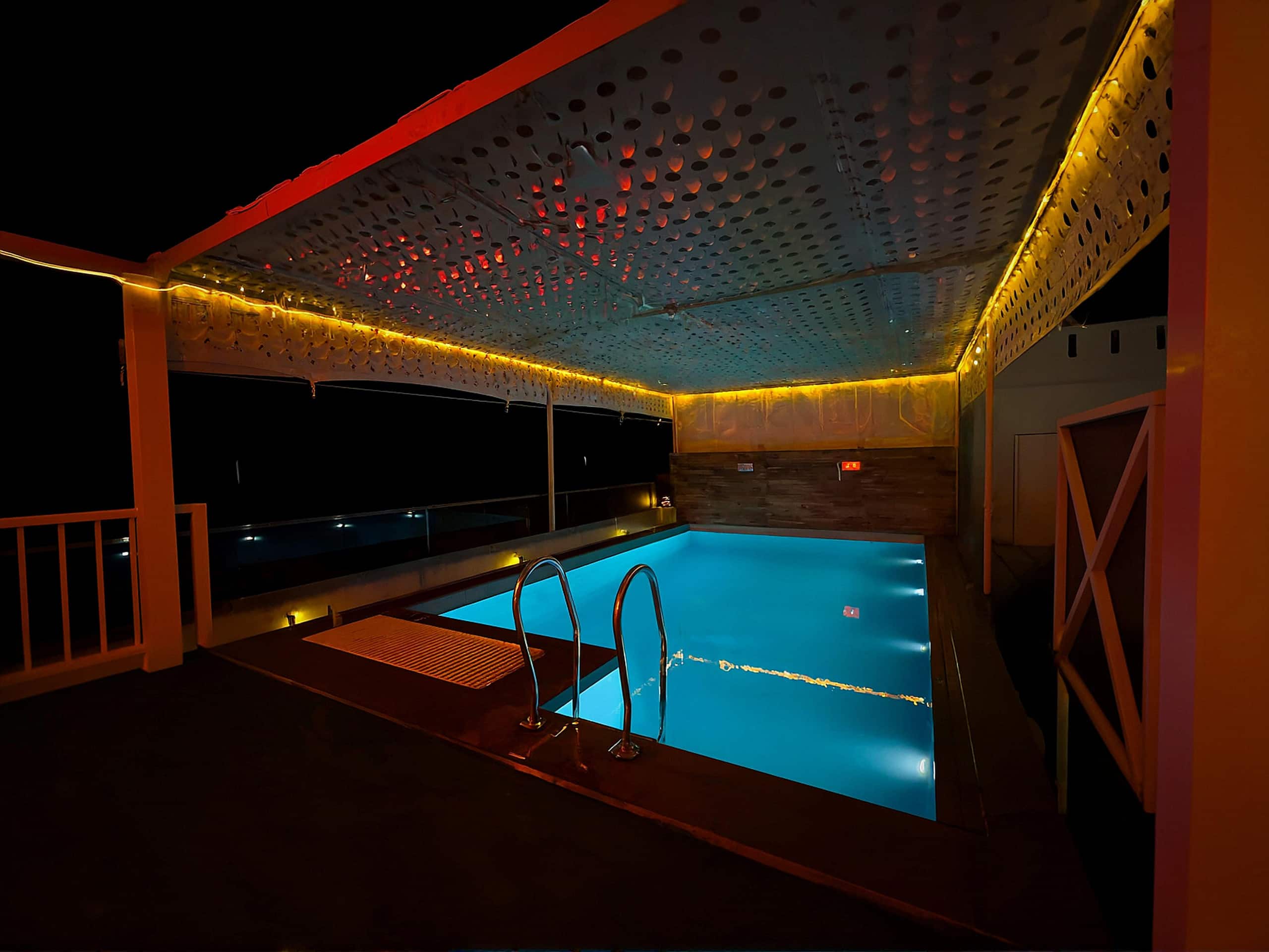 The Cabana - Luxurious Oceanfront Villa 7