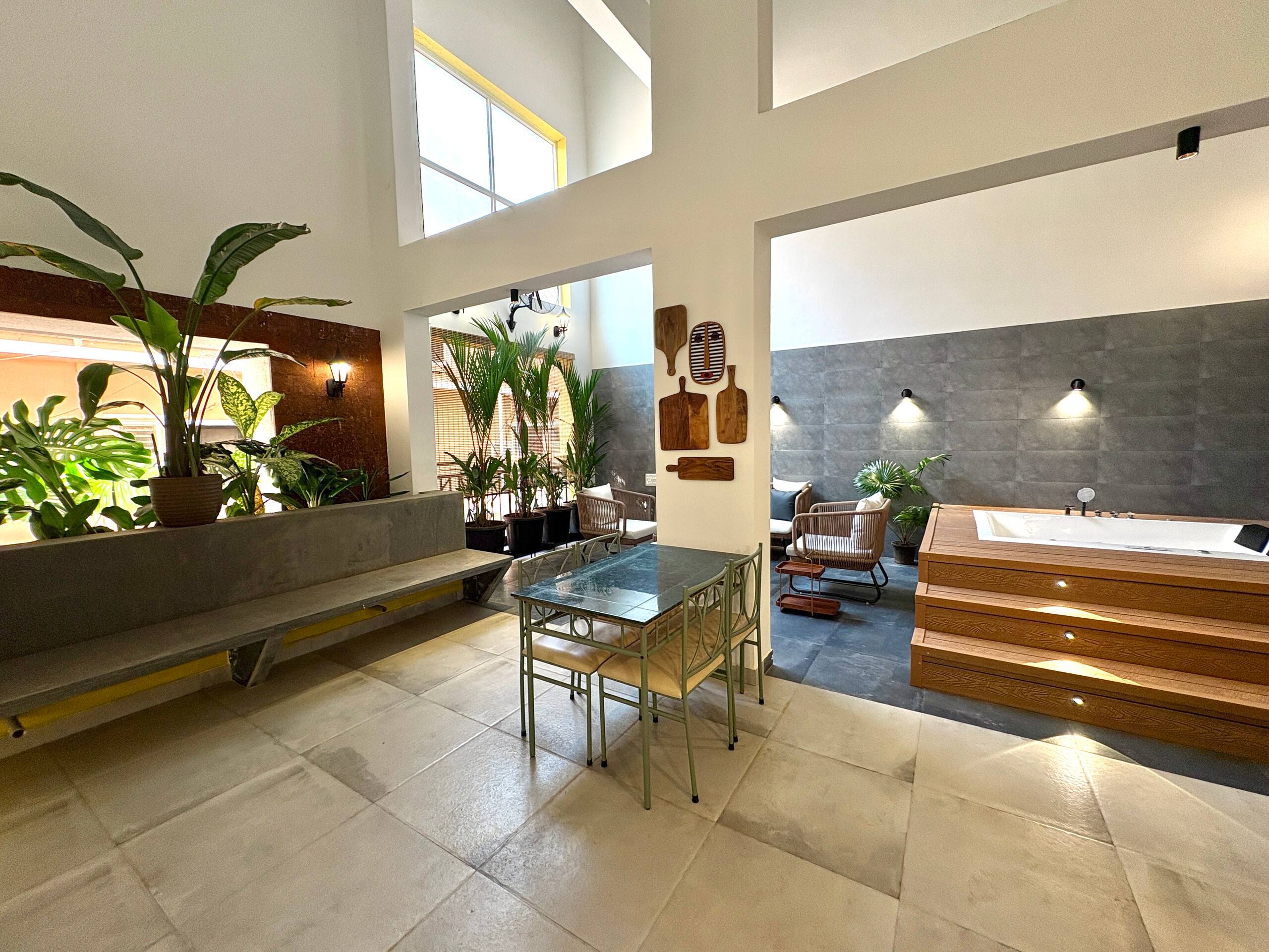 Romantic Jacuzzi 1BHK Candolim | Mirashya UG10 14