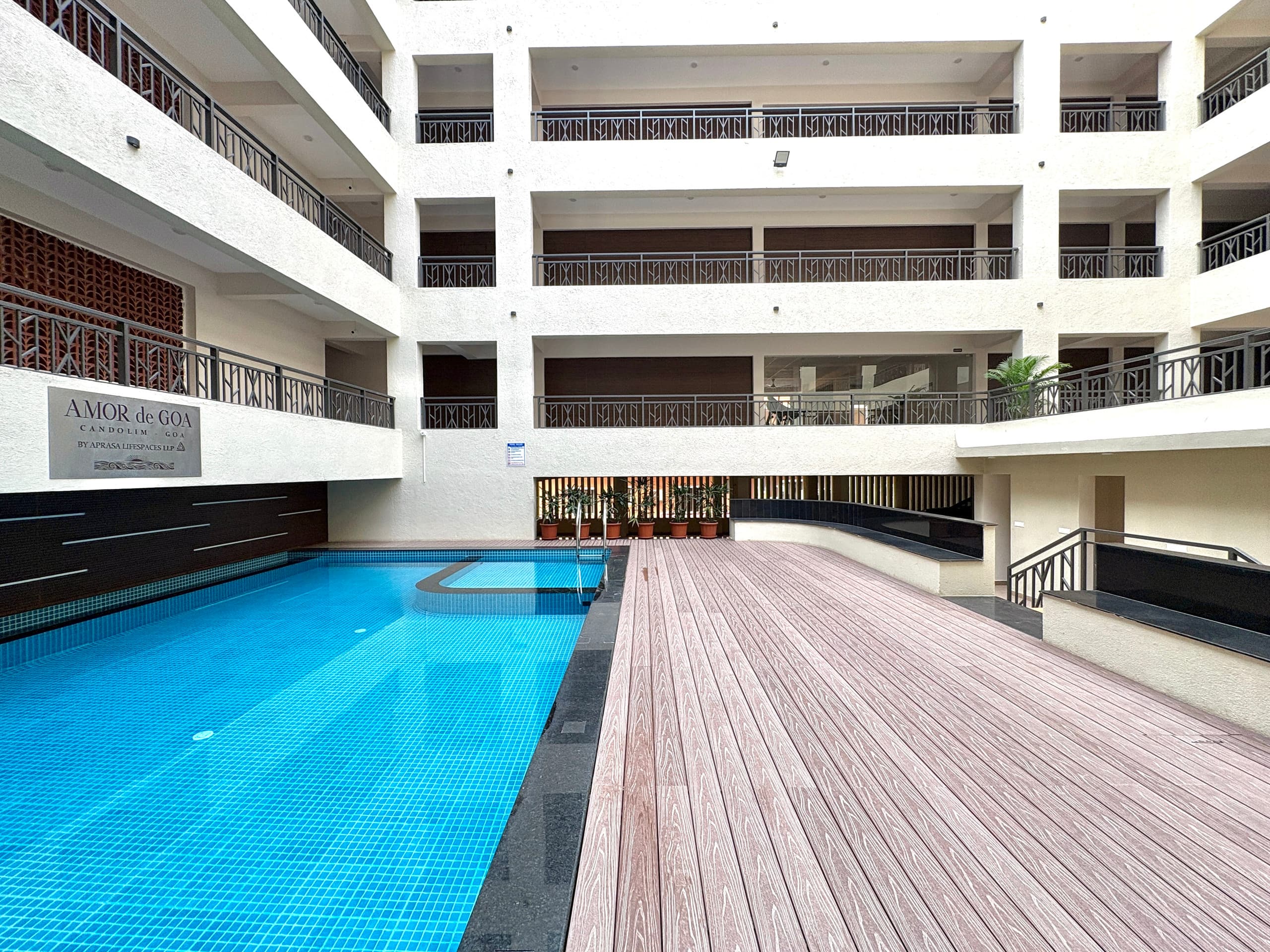 Romantic Jacuzzi 1BHK Candolim | Mirashya UG10 31