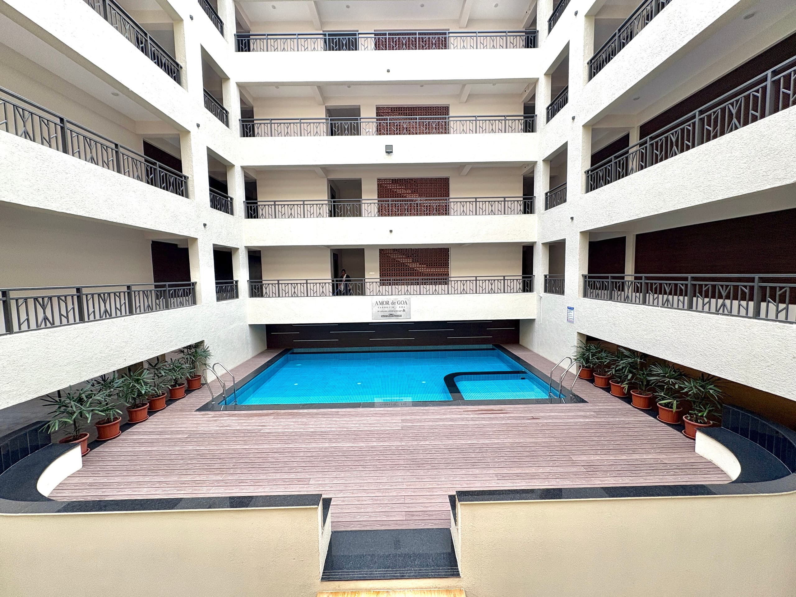 Romantic Jacuzzi 1BHK Candolim | Mirashya UG10 6